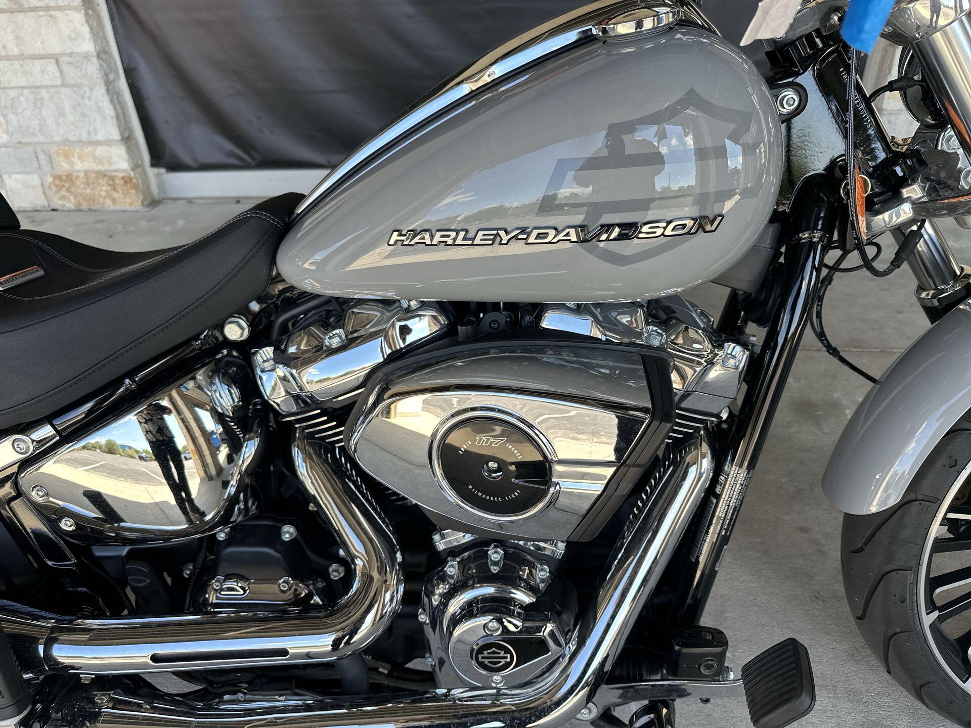 2025 Harley-Davidson® Breakout™ FXBR, photo 14