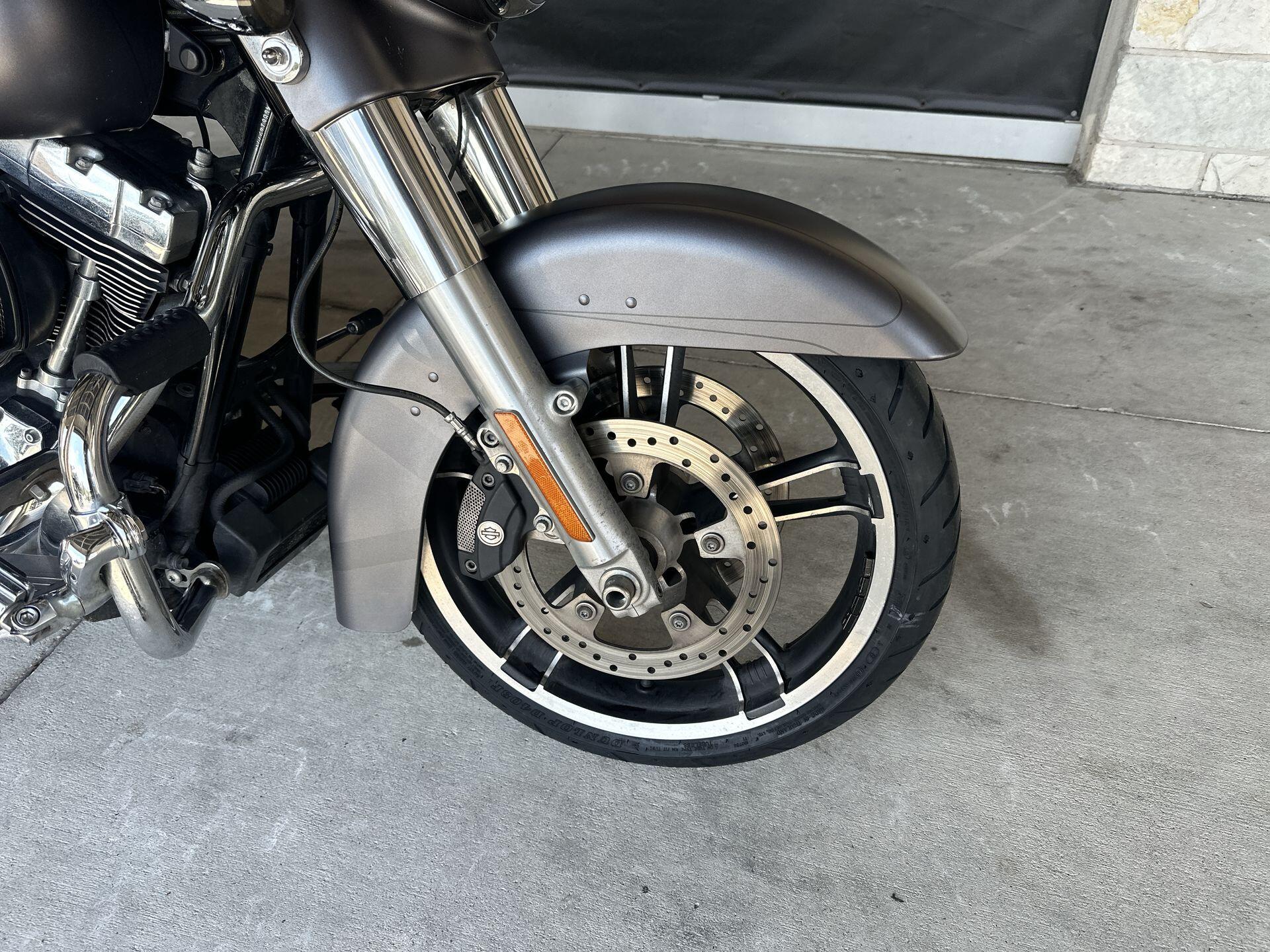2016 Harley-Davidson® Street Glide® Special FLHXS, photo 12