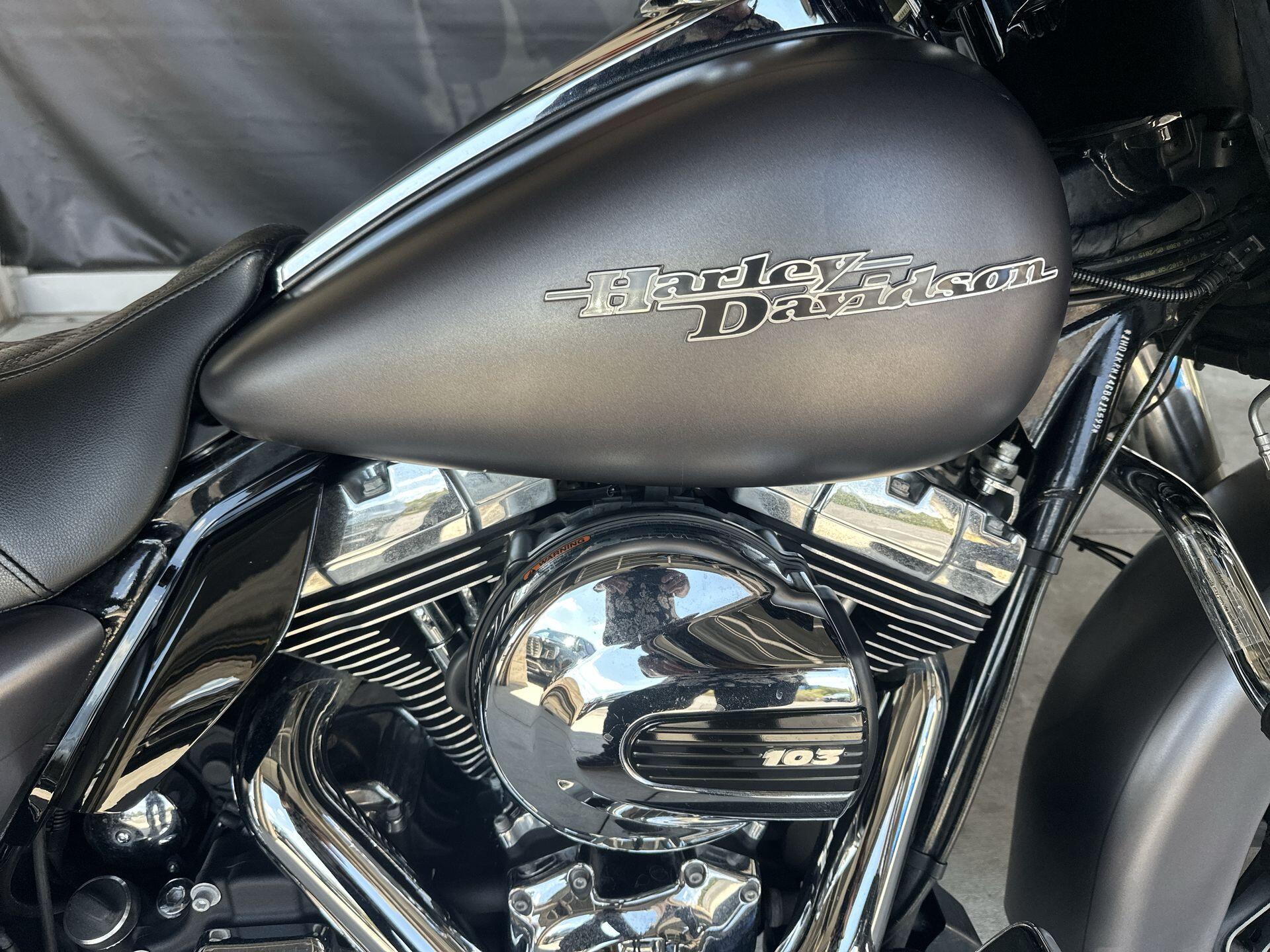 2016 Harley-Davidson® Street Glide® Special FLHXS, photo 14
