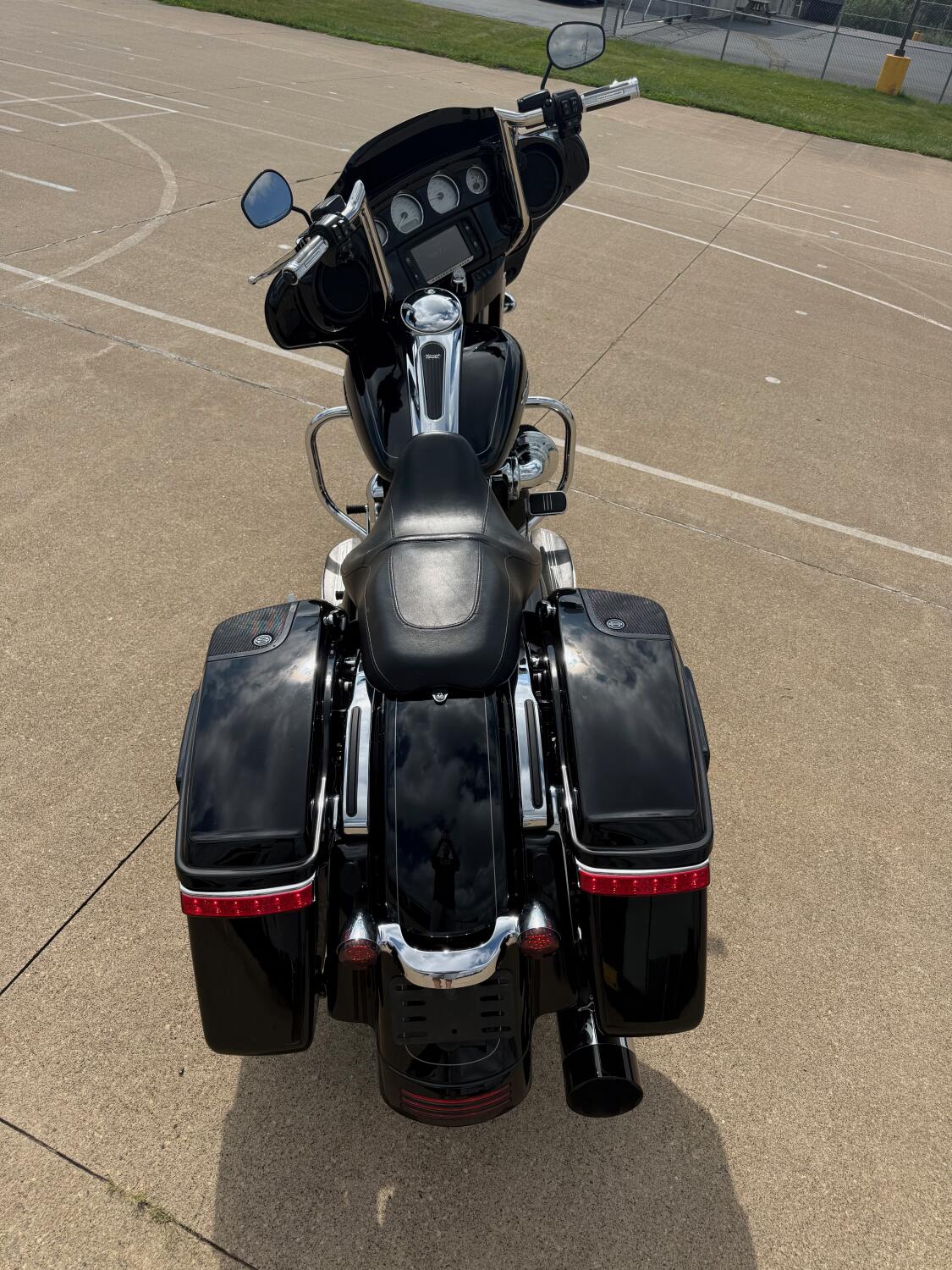 2015 Harley-Davidson® Street Glide® Special Vivid Black, photo 7