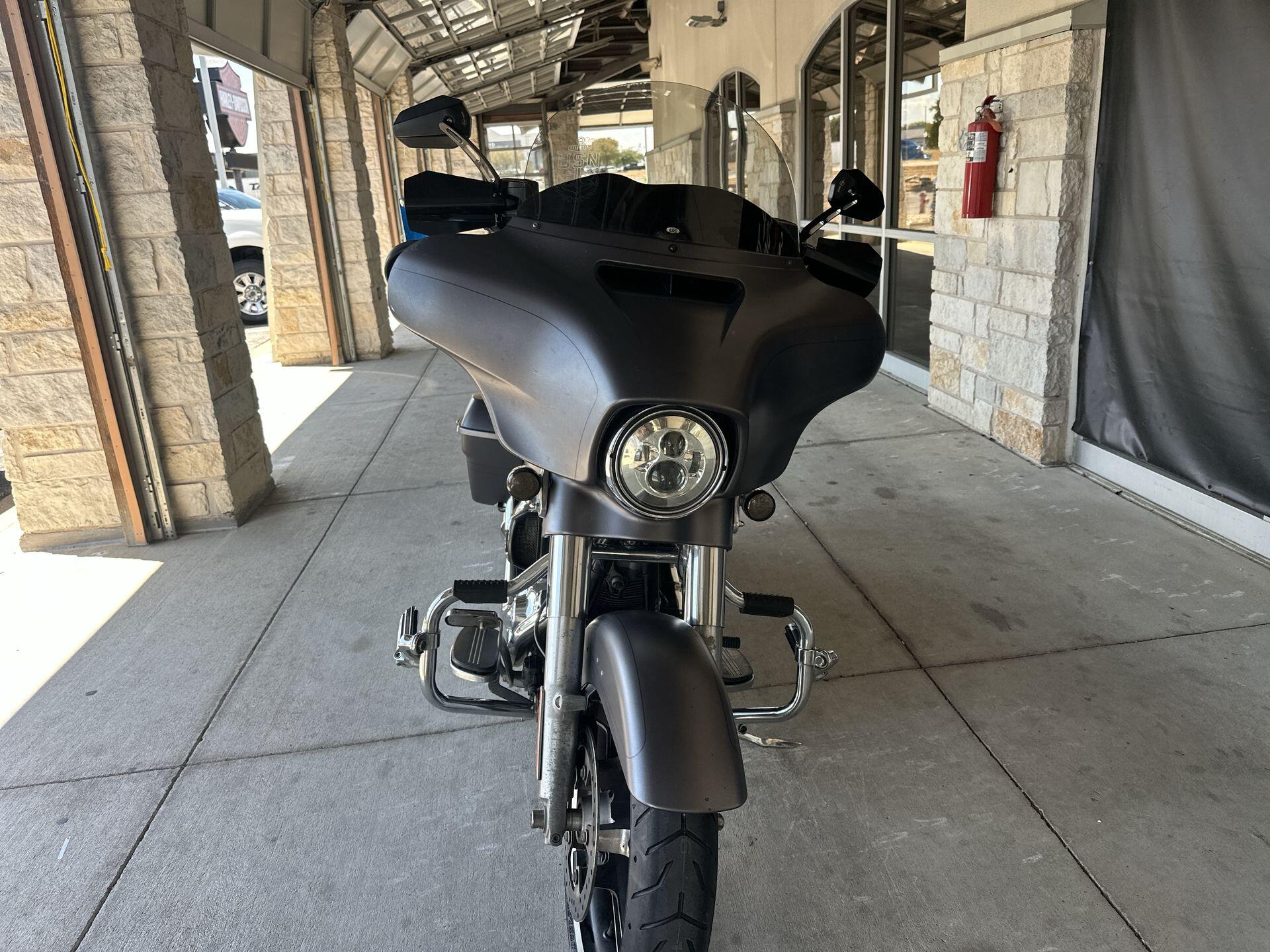 2016 Harley-Davidson® Street Glide® Special FLHXS, photo 11