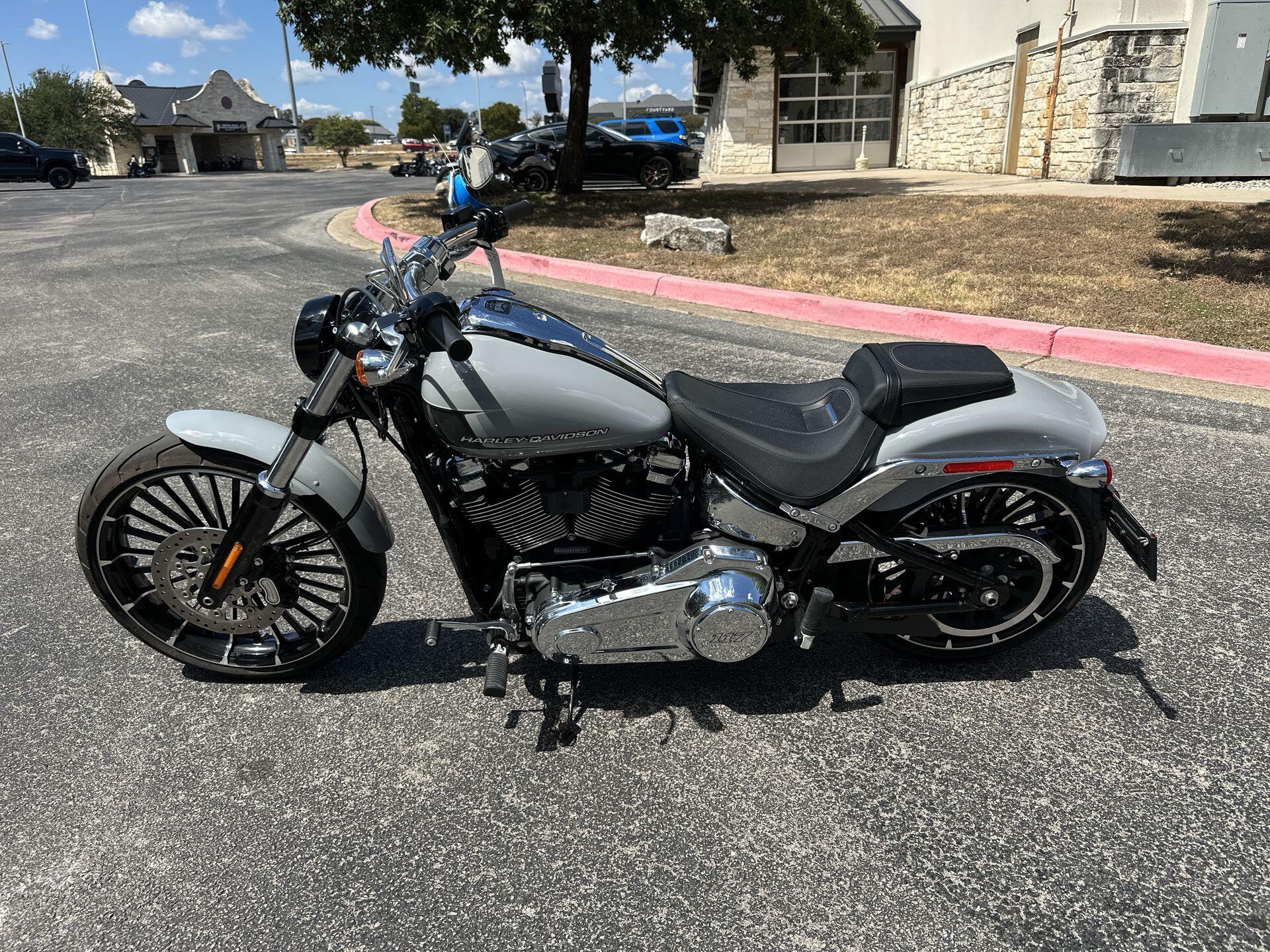 2024 Harley-Davidson® Breakout™ 117 FXBR, photo 7