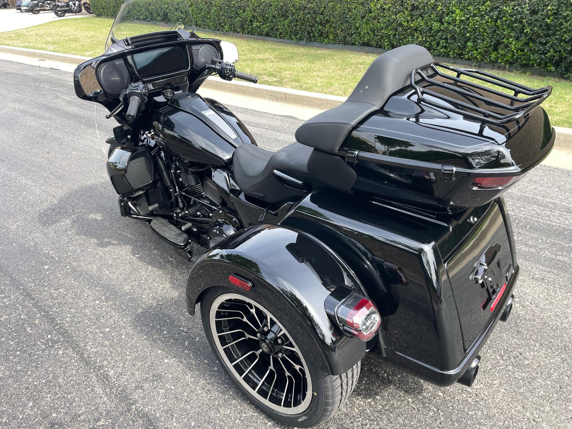 2026 Harley-Davidson® Street Glide 3 Limited FLHLT, photo 11