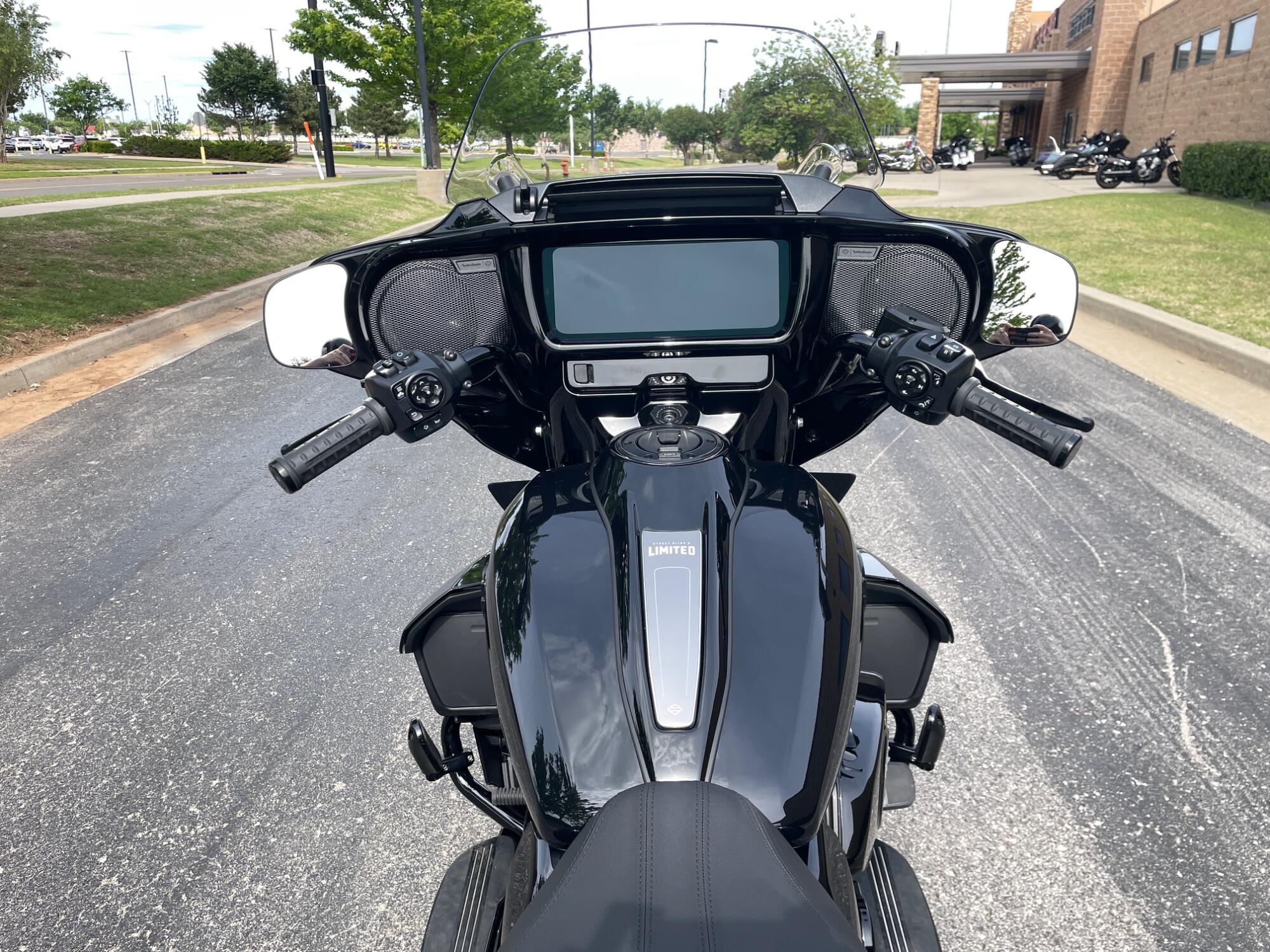 2026 Harley-Davidson® Street Glide 3 Limited FLHLT, photo 14