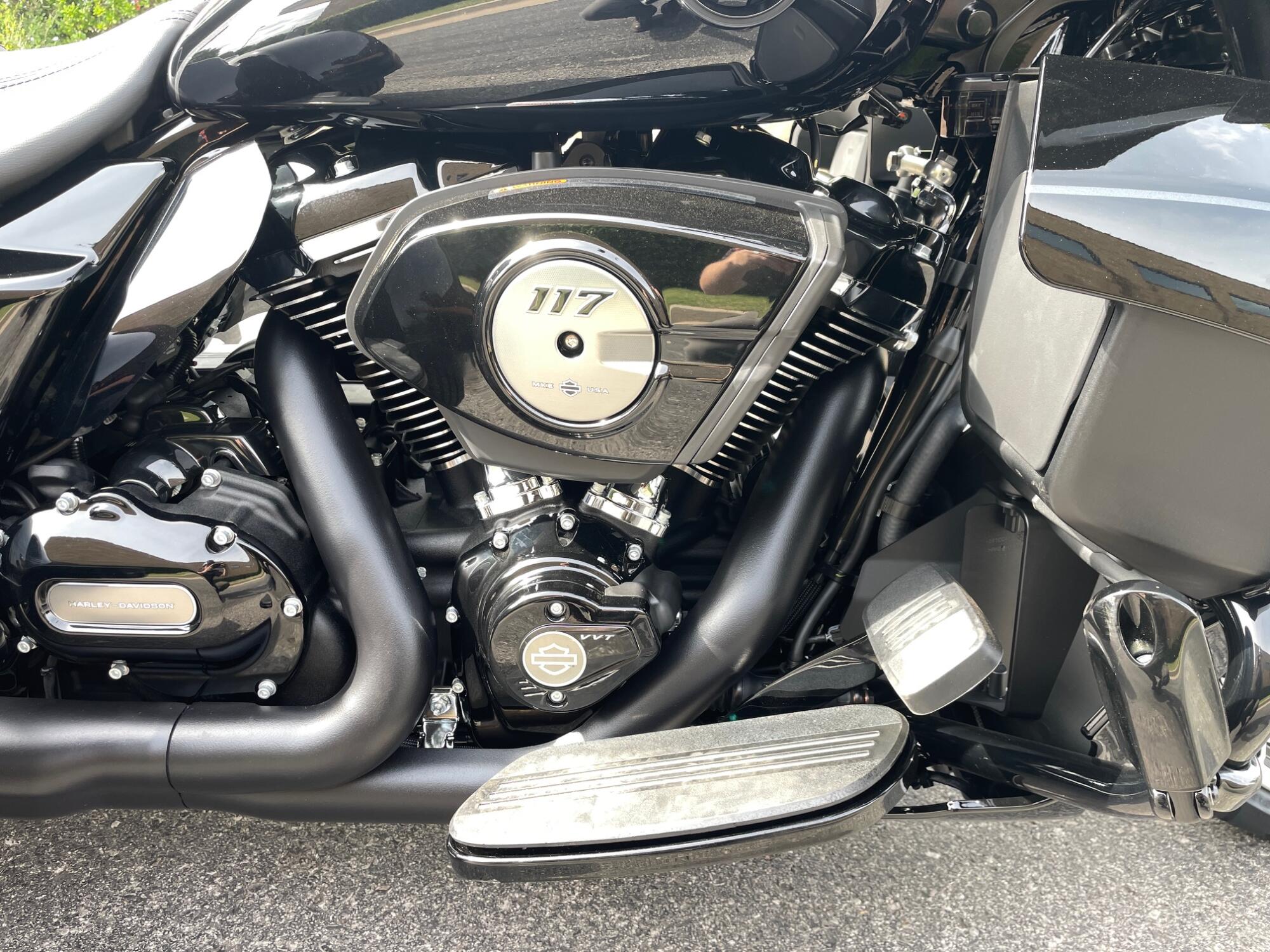 2026 Harley-Davidson® Street Glide 3 Limited FLHLT, photo 3