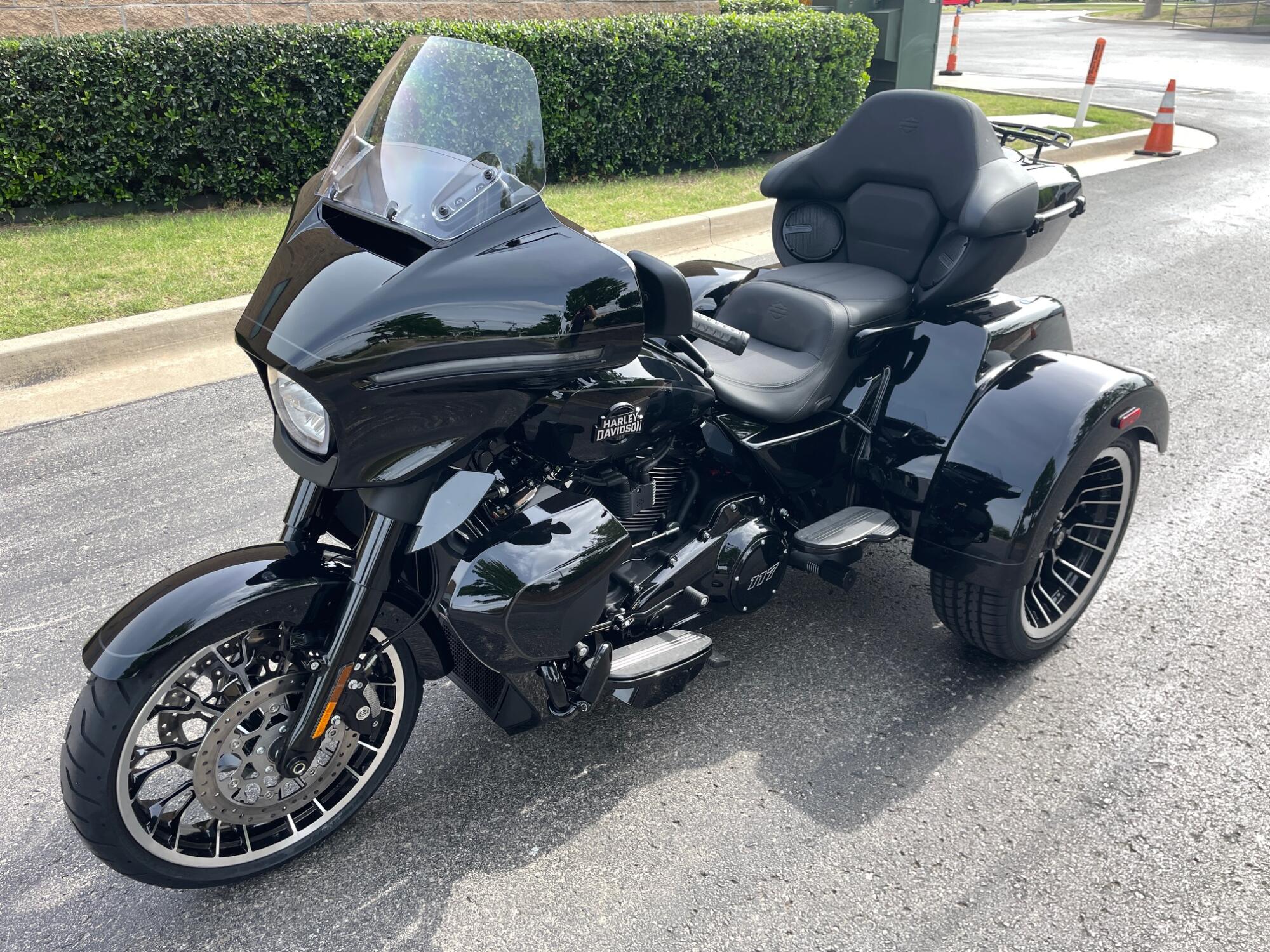 2026 Harley-Davidson® Street Glide 3 Limited FLHLT, photo 8
