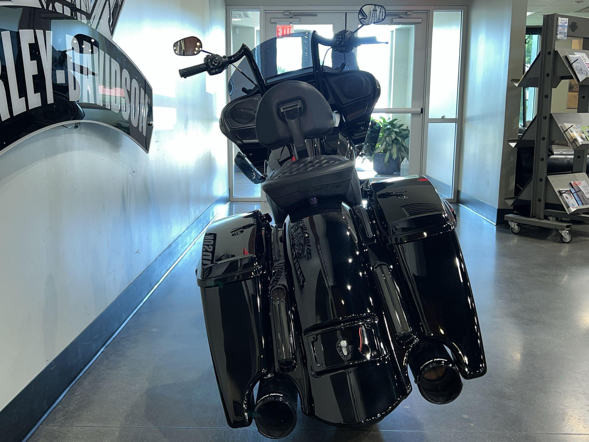 2025 Harley-Davidson® Road Glide™ FLTRX, photo 11