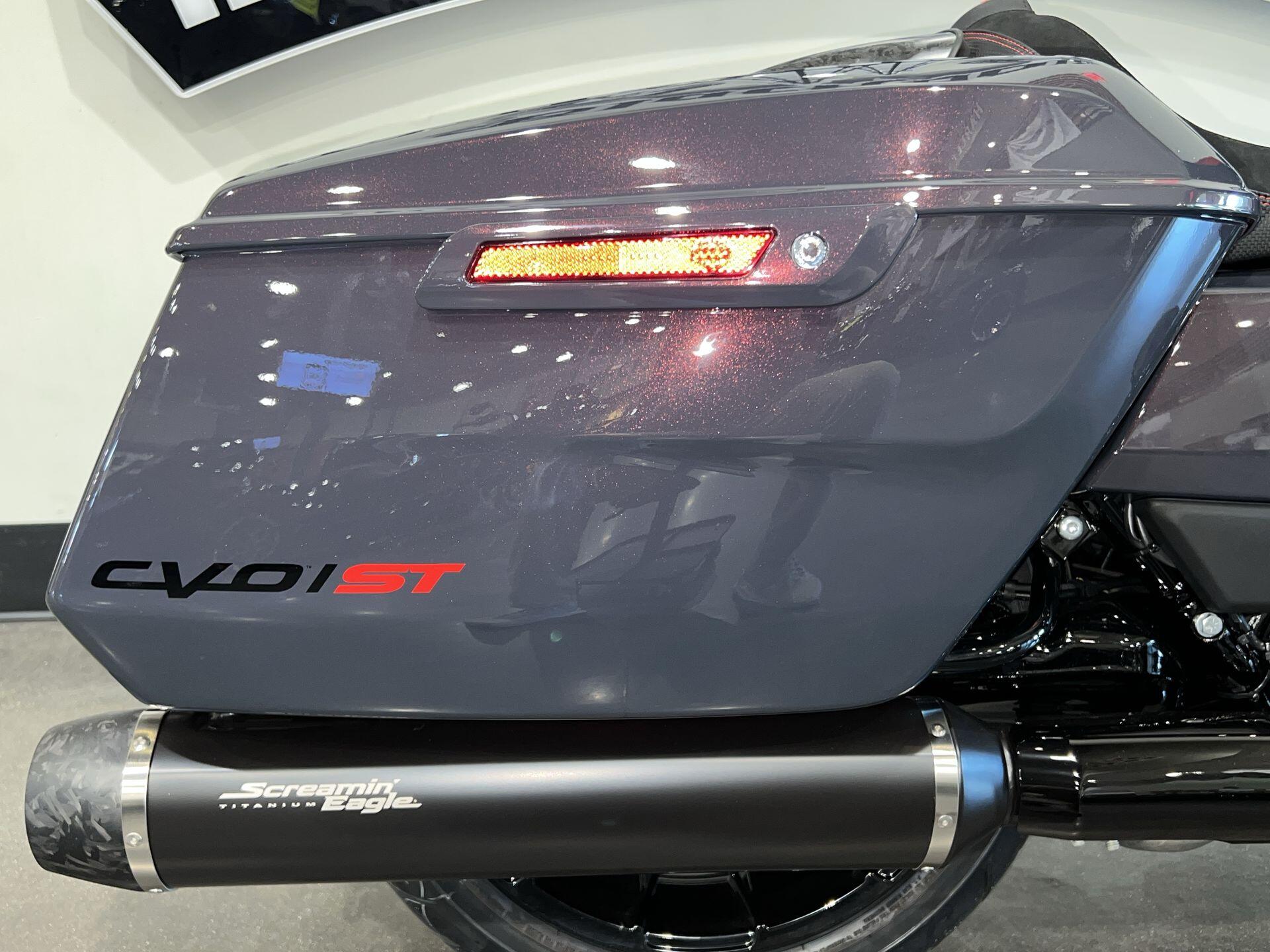 2026 Harley-Davidson® CVO Street Glide ST FLHXSTSE, photo 9