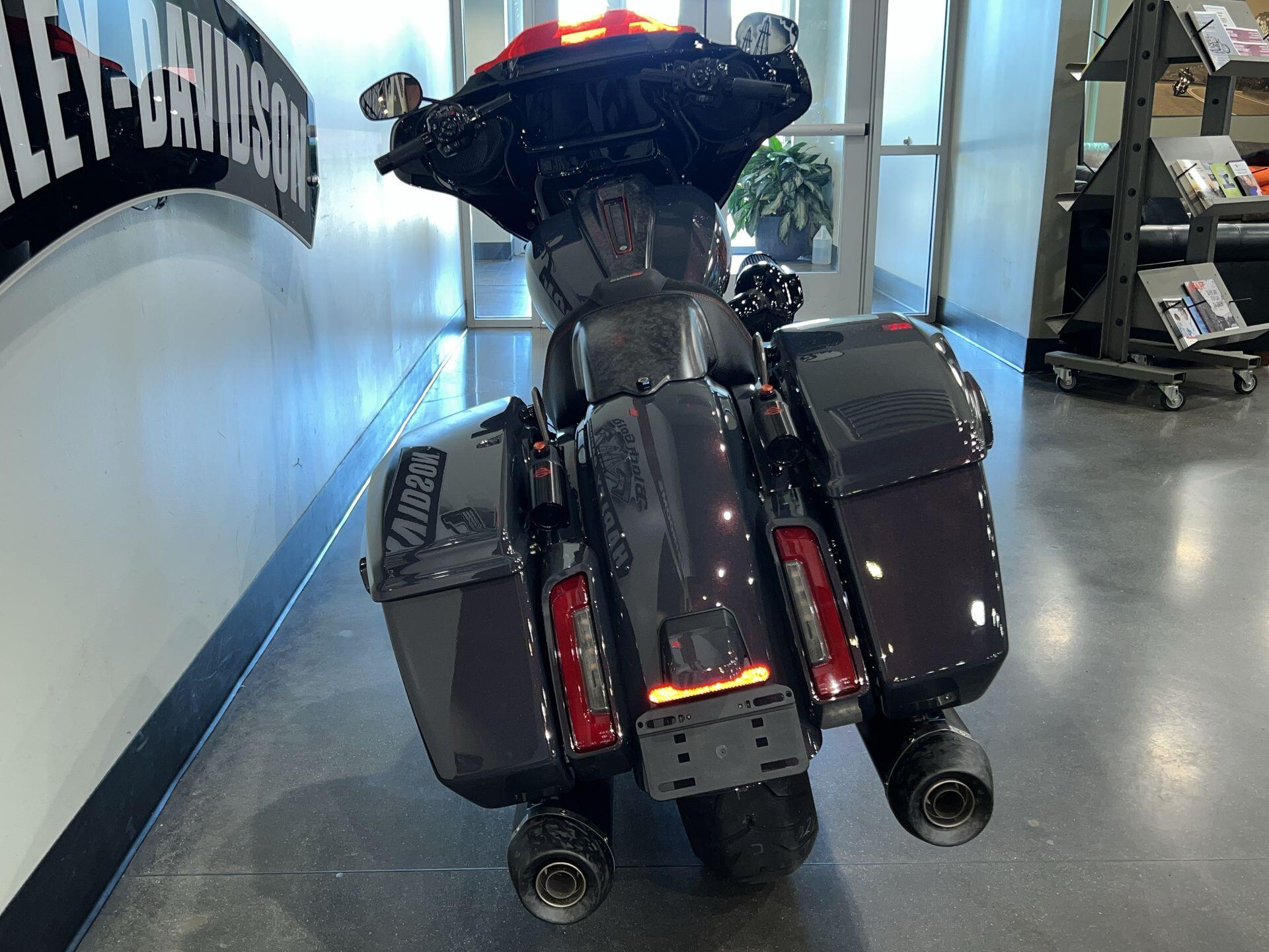 2026 Harley-Davidson® CVO Street Glide ST FLHXSTSE, photo 11