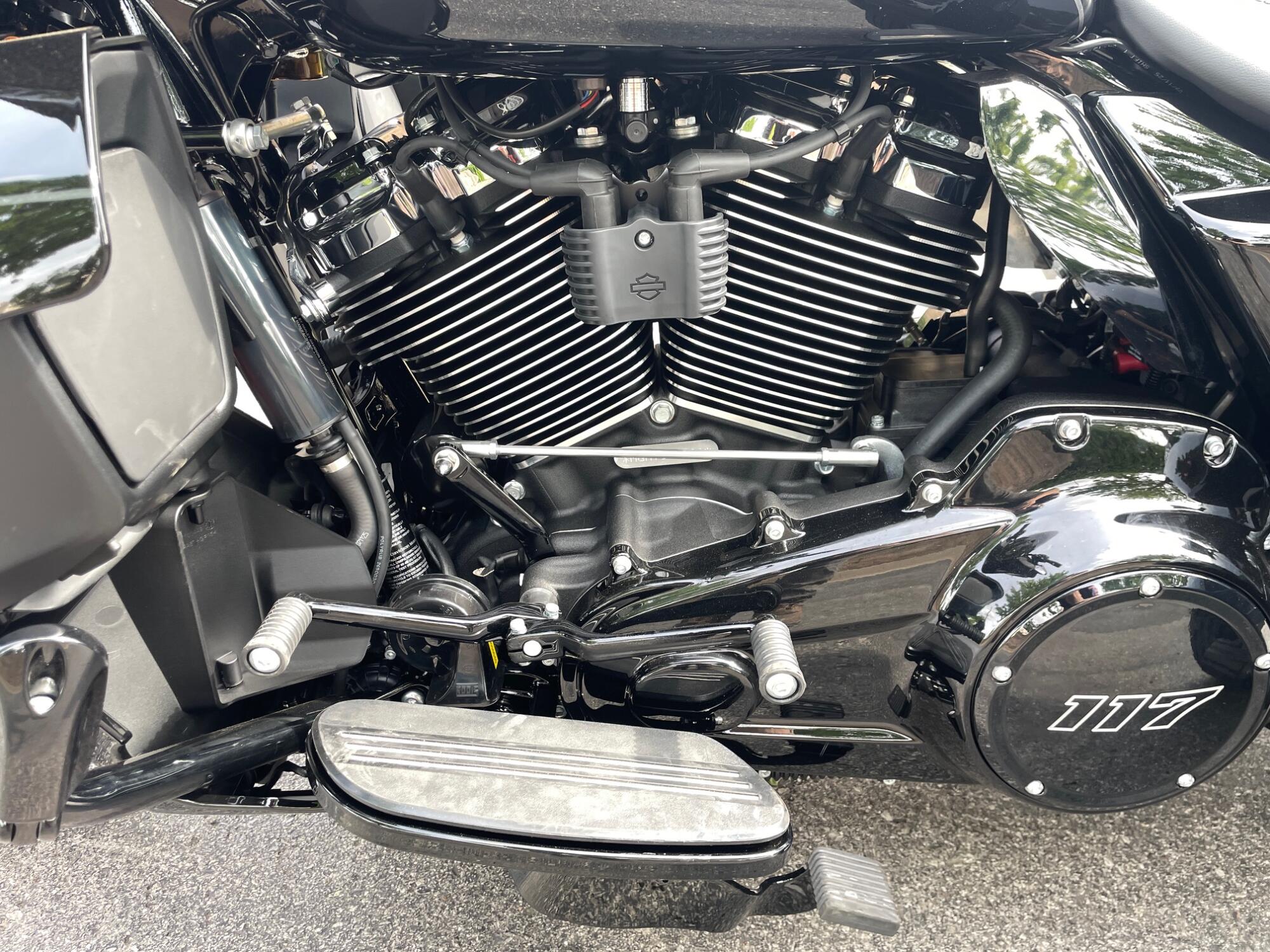 2026 Harley-Davidson® Street Glide 3 Limited FLHLT, photo 10