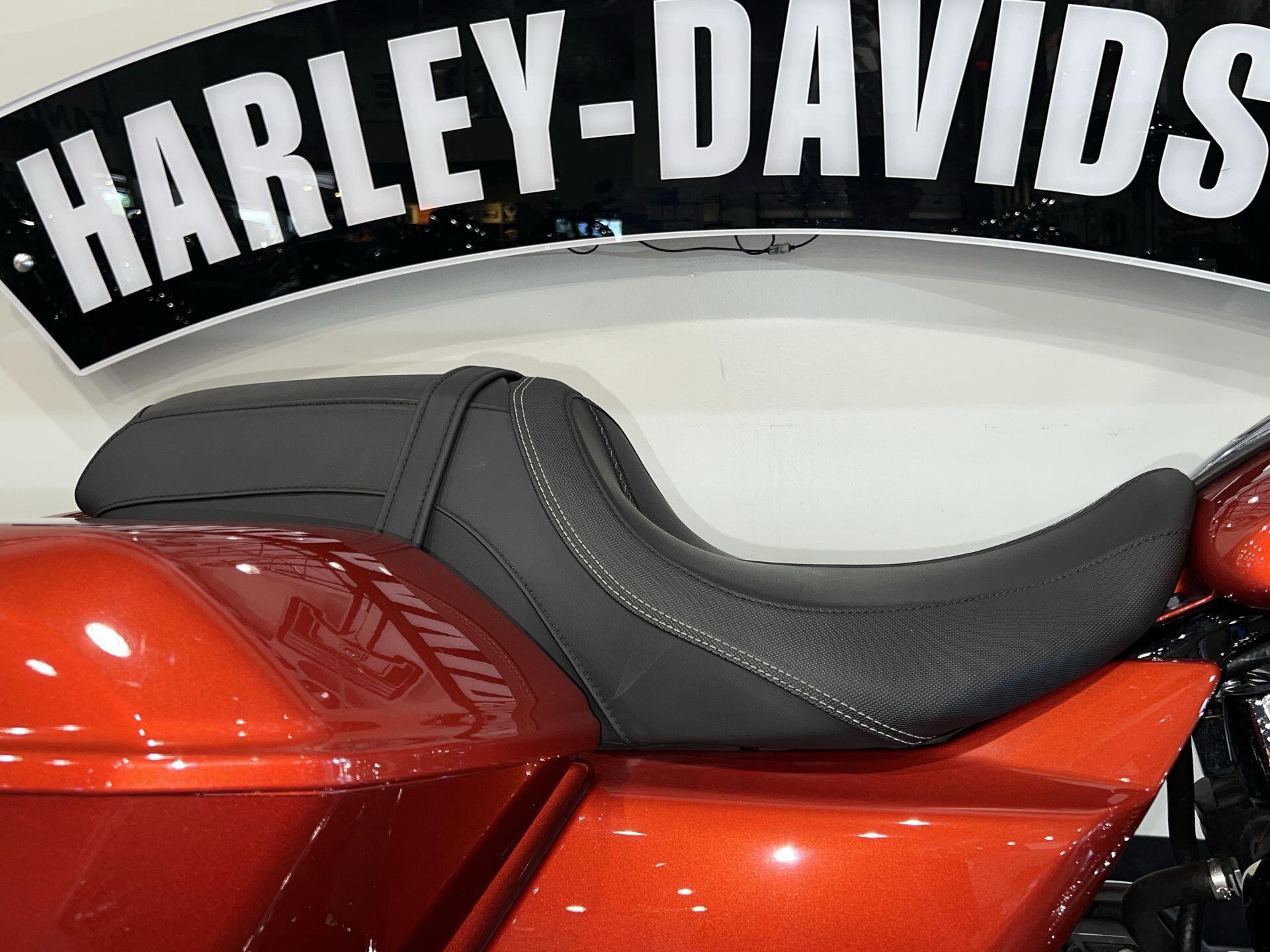 2024 Harley-Davidson® Street Glide® FLHX, photo 7