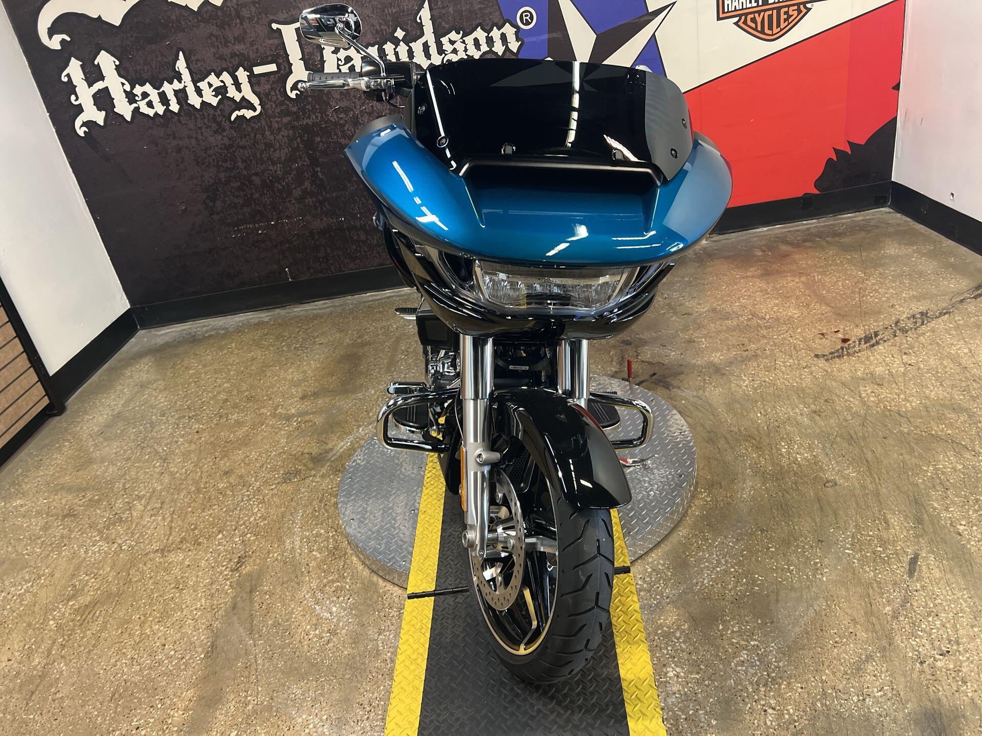 2026 Harley-Davidson® Road Glide® FLTRX, photo 6