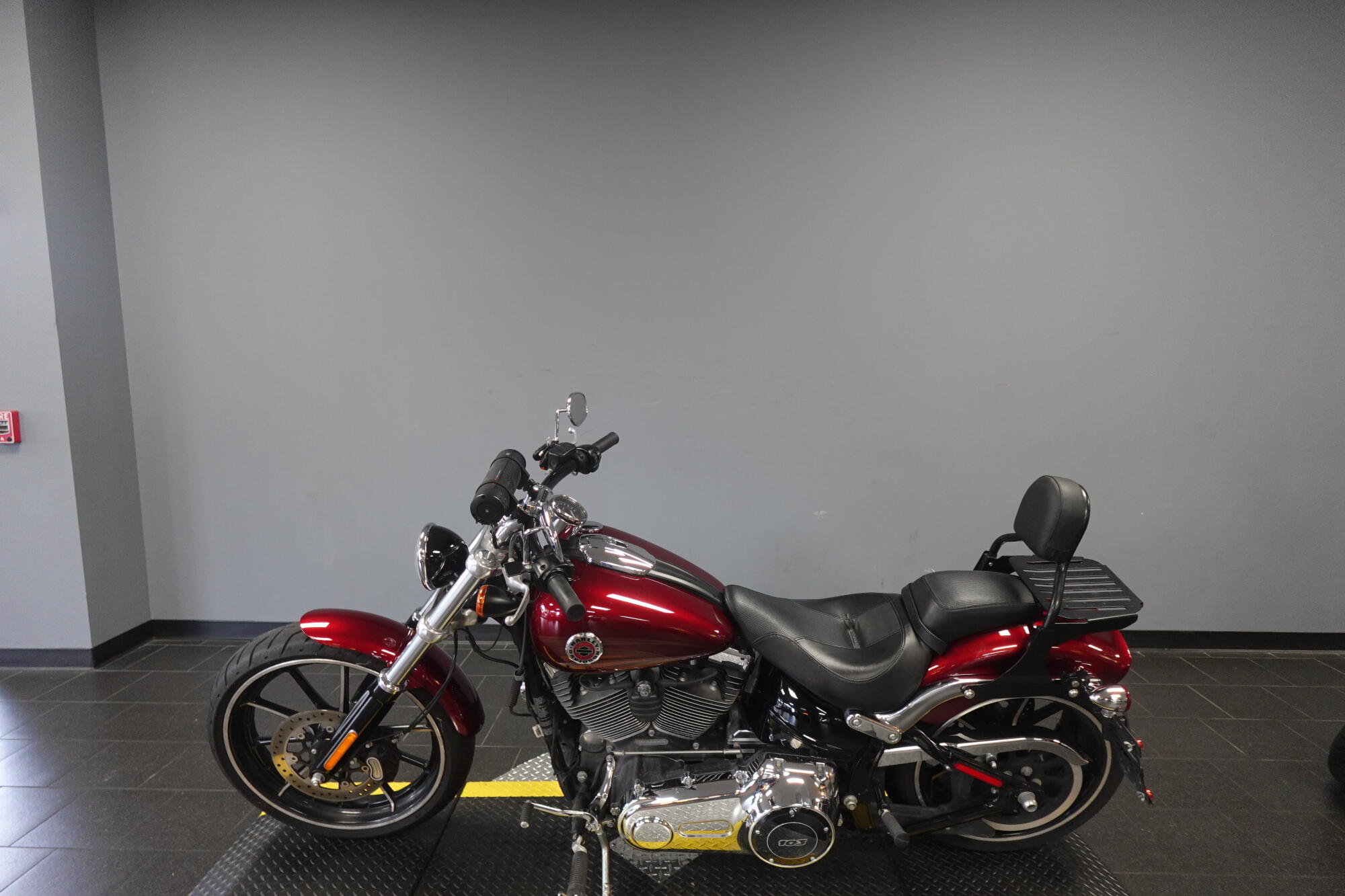 2016 Harley-Davidson® Breakout® FXSB, photo 5
