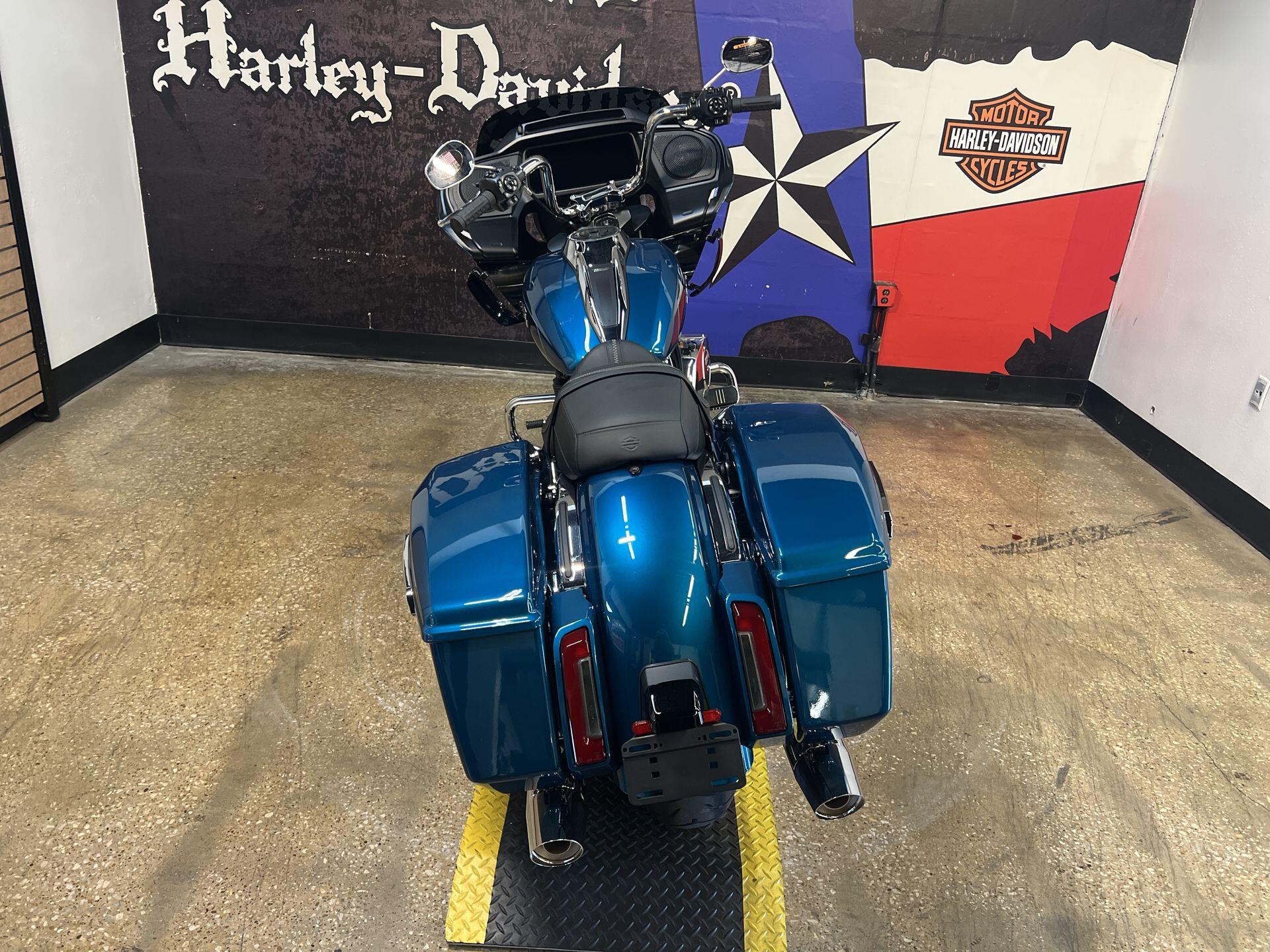 2026 Harley-Davidson® Road Glide® FLTRX, photo 10