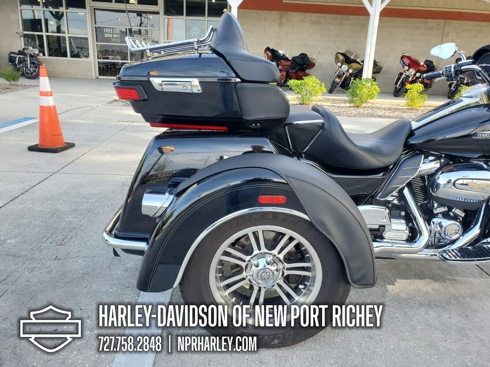 FLHTCUTG 2019 Tri Glide® Ultra, photo 7