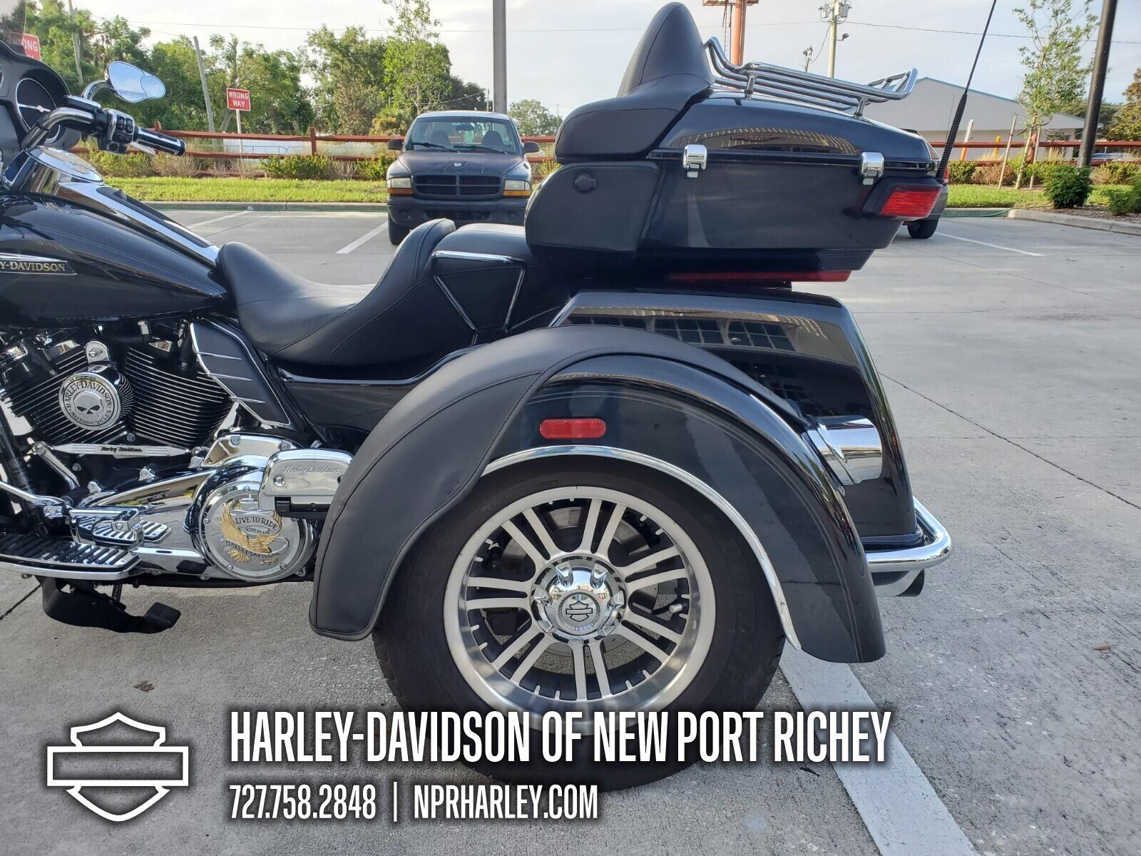 FLHTCUTG 2019 Tri Glide® Ultra, photo 11
