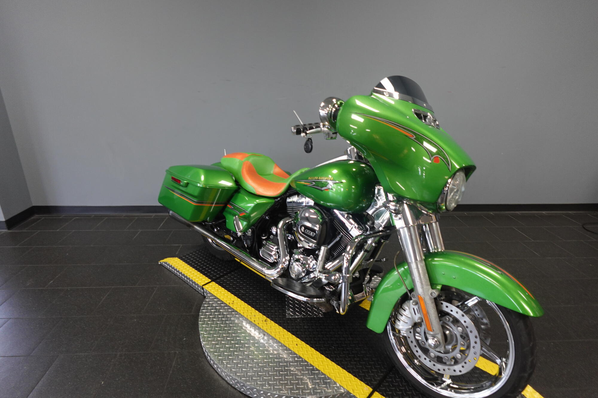 2015 Harley-Davidson® Street Glide® FLHX, photo 2