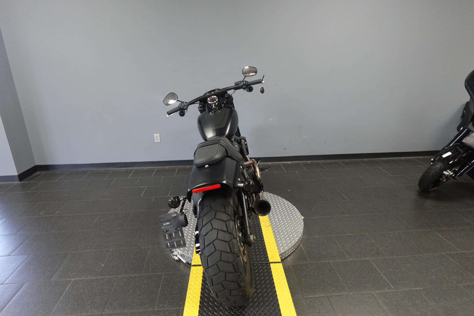 2018 Harley-Davidson® Fat Bob® 114 Black Denim, photo 7