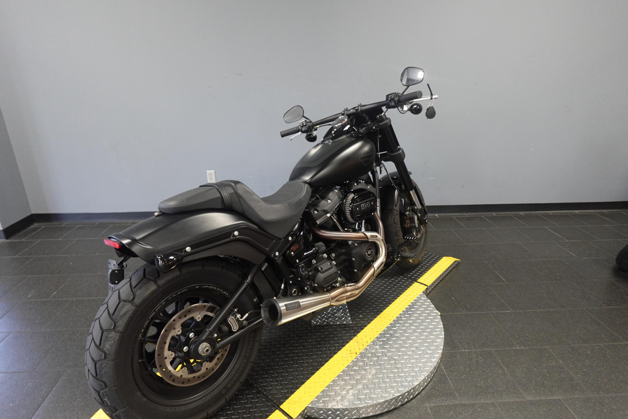 2018 Harley-Davidson® Fat Bob® 114 Black Denim, photo 8