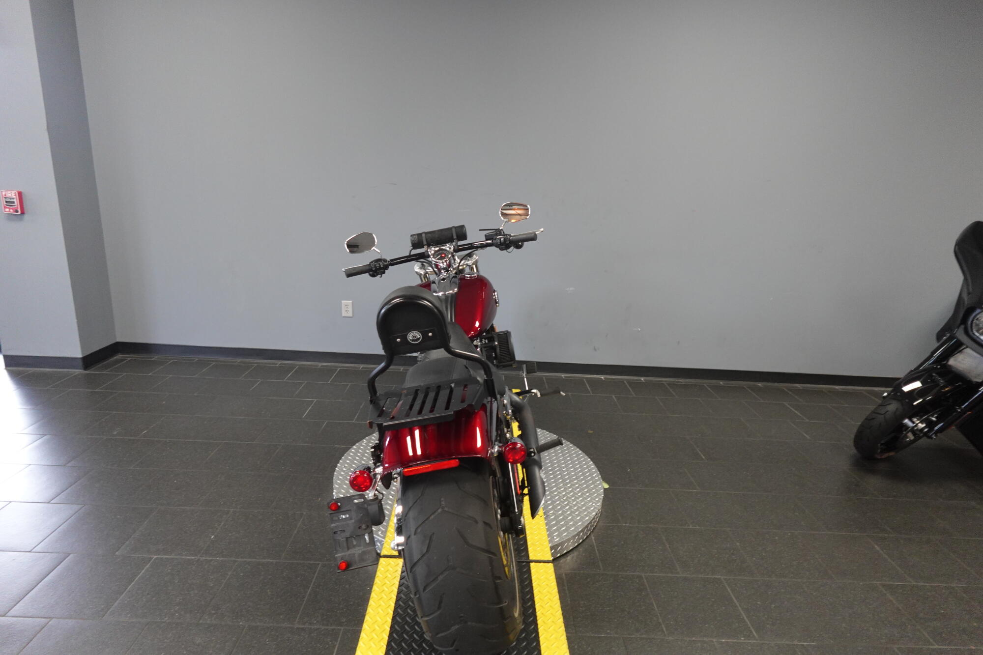 2016 Harley-Davidson® Breakout® FXSB, photo 7