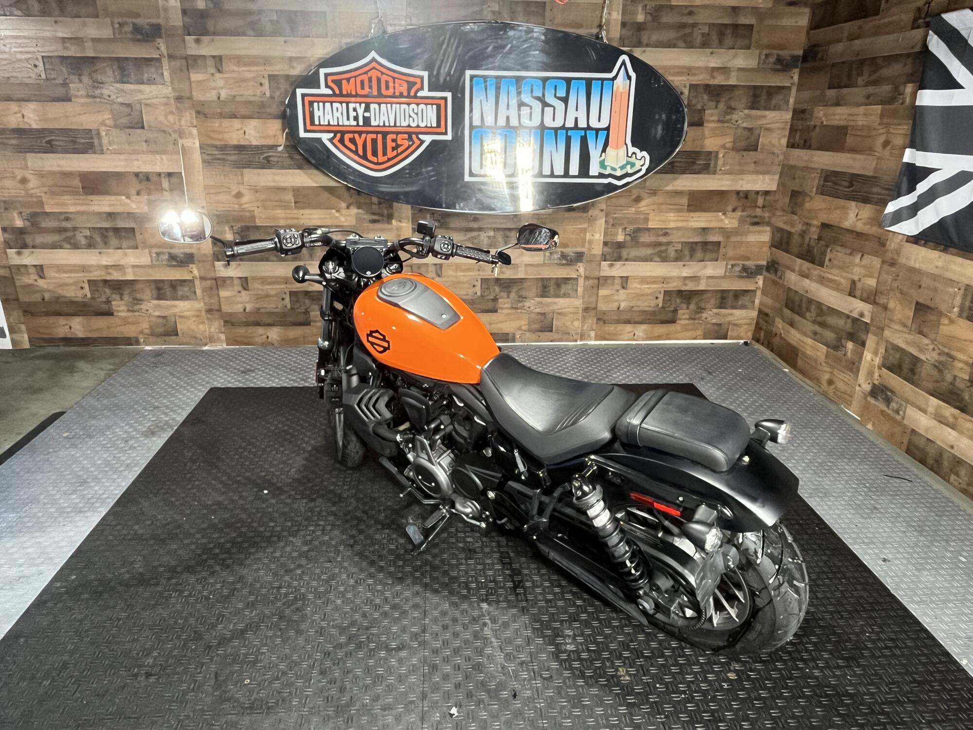 2024 Harley-Davidson® Nightster™ Special Baja Orange, photo 6