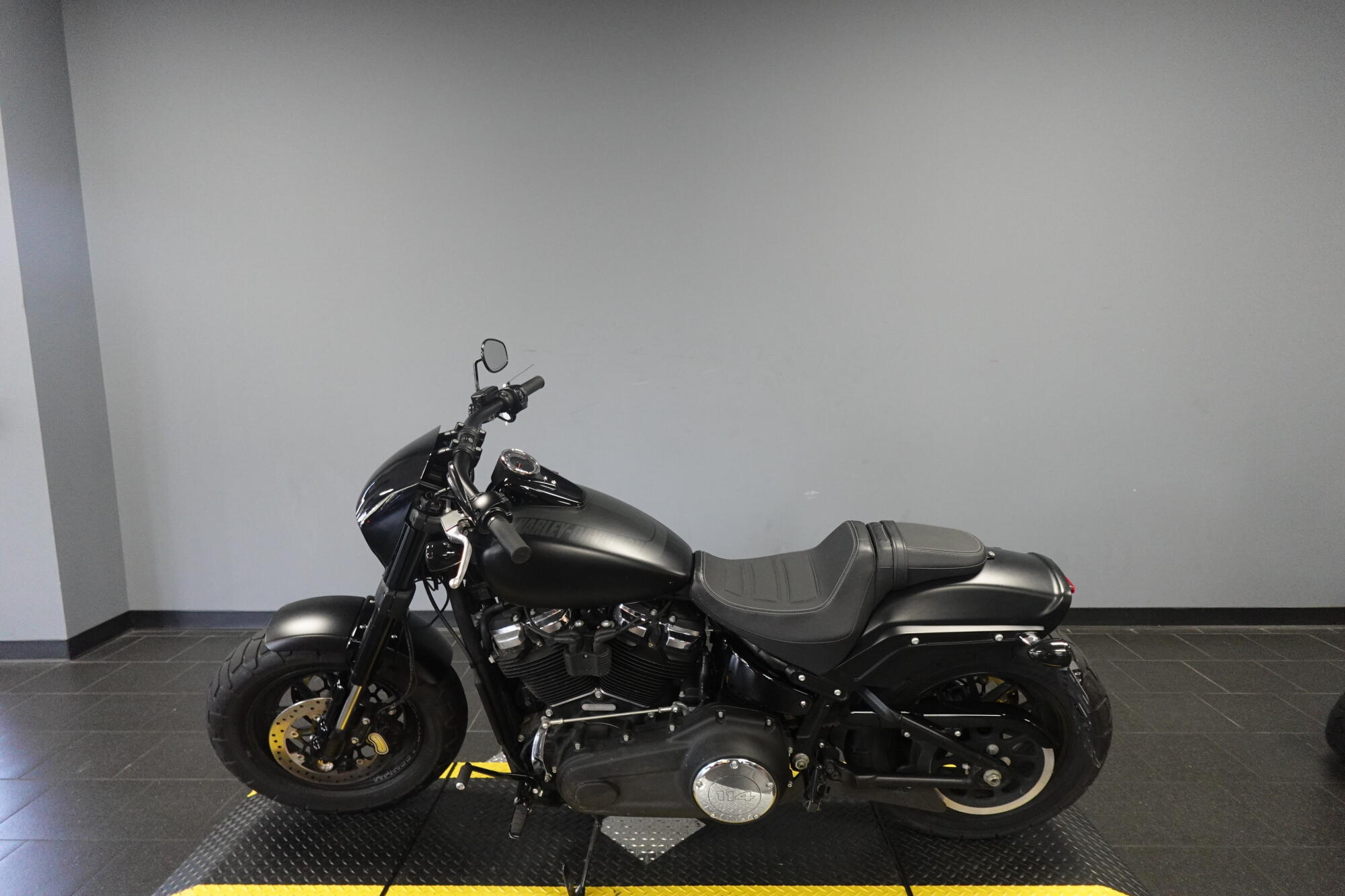 2018 Harley-Davidson® Fat Bob® 114 Black Denim, photo 5