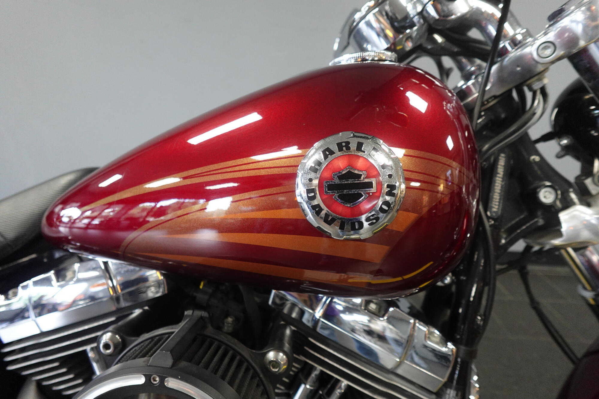 2016 Harley-Davidson® Breakout® FXSB, photo 11