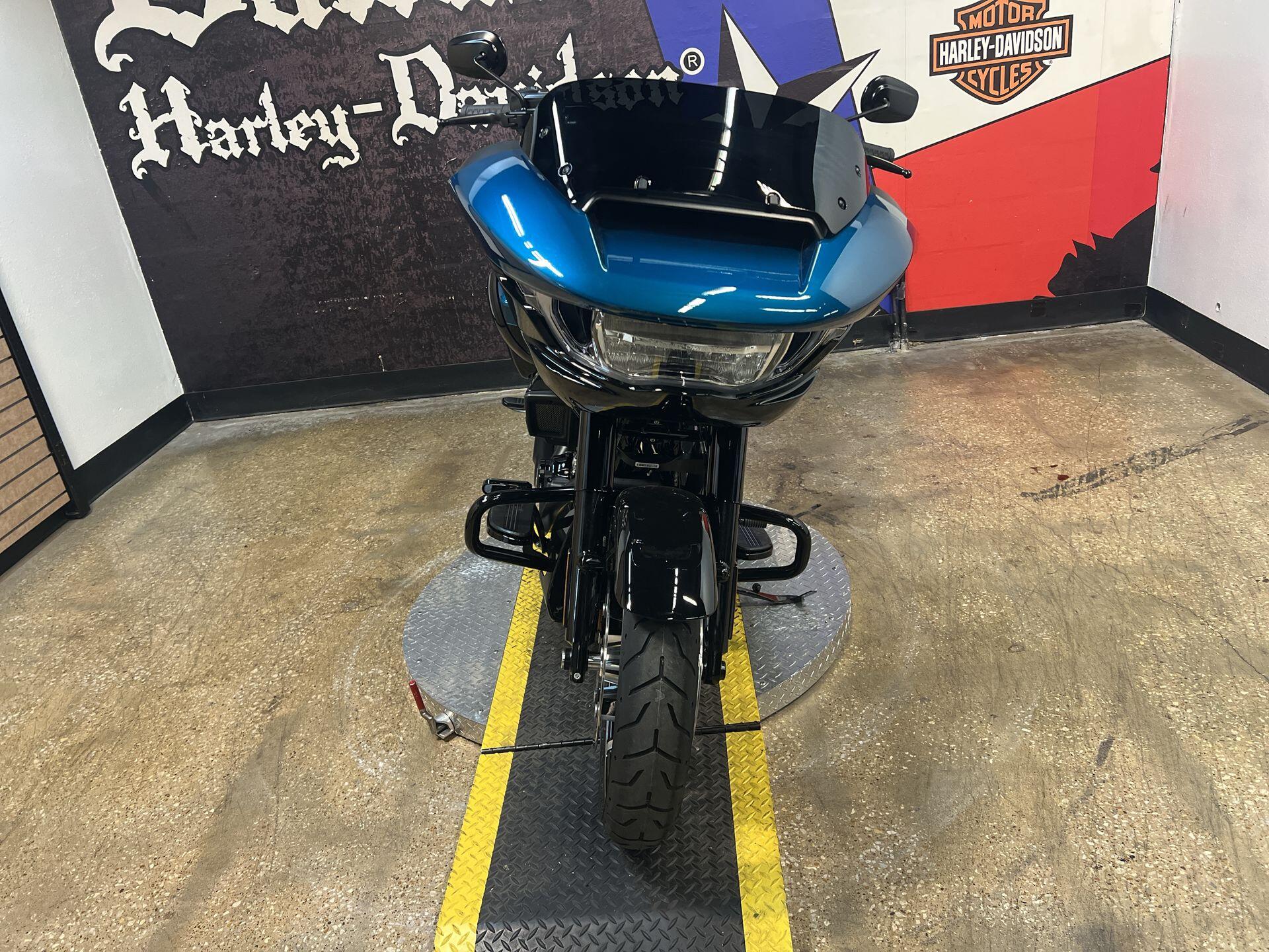 2026 Harley-Davidson® Road Glide® FLTRX, photo 6