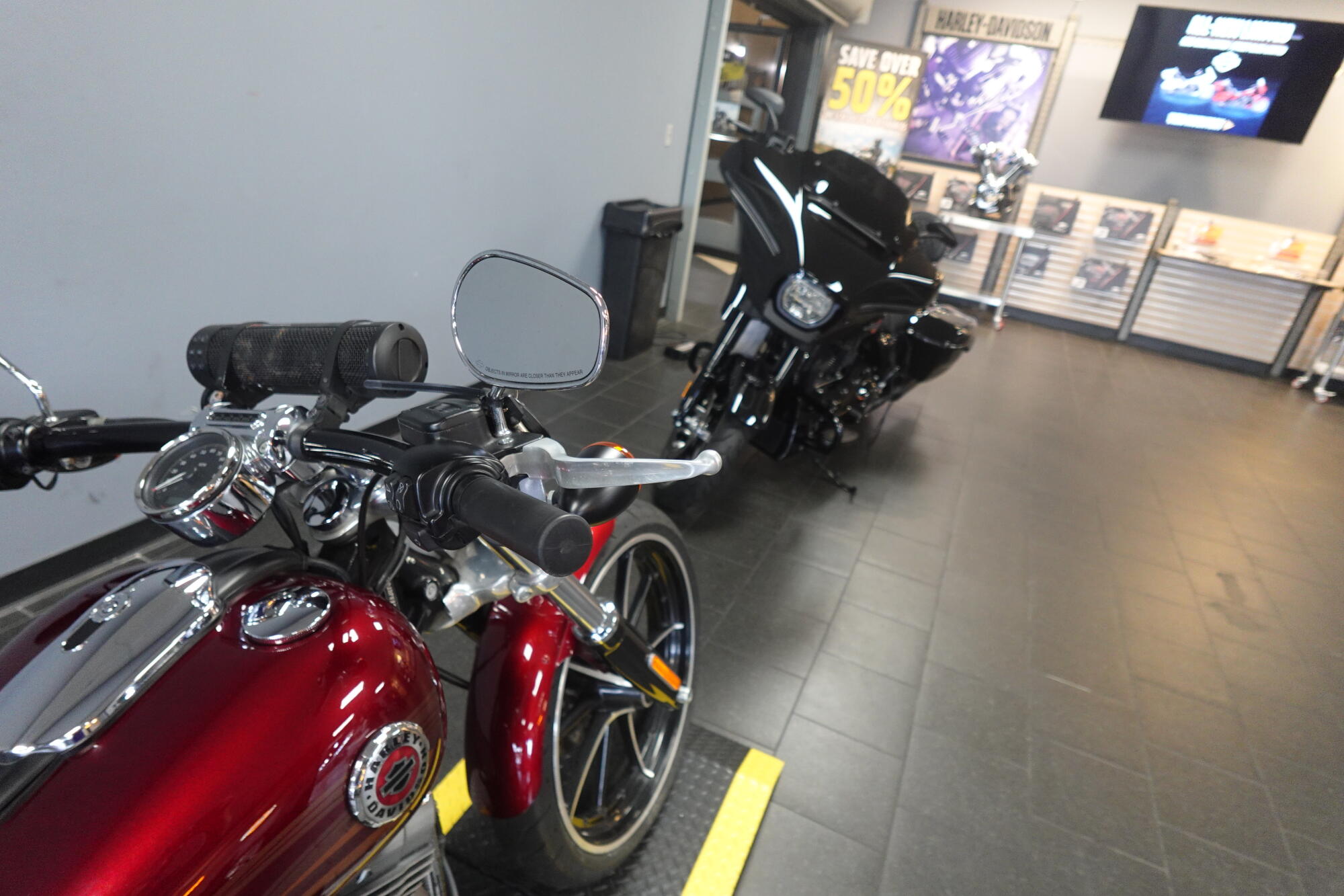2016 Harley-Davidson® Breakout® FXSB, photo 12