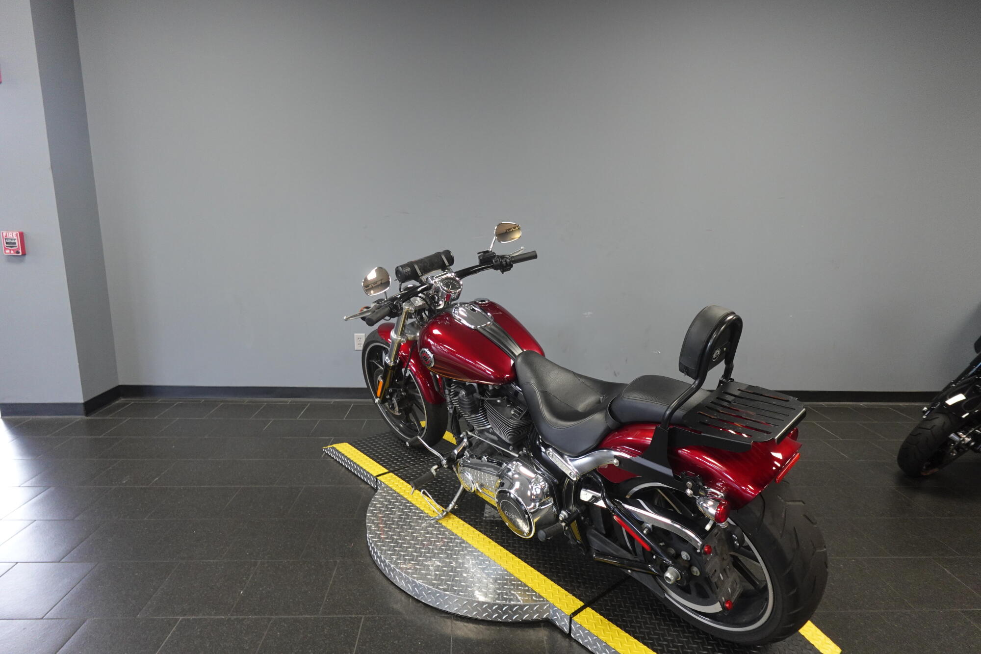 2016 Harley-Davidson® Breakout® FXSB, photo 6