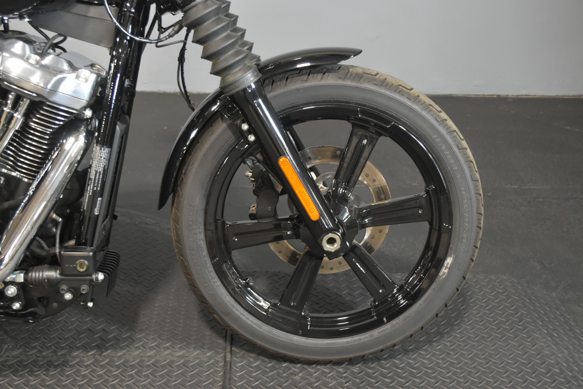 2025 Harley-Davidson® Street Bob® Vivid Black w/Cast Wheels, photo 9