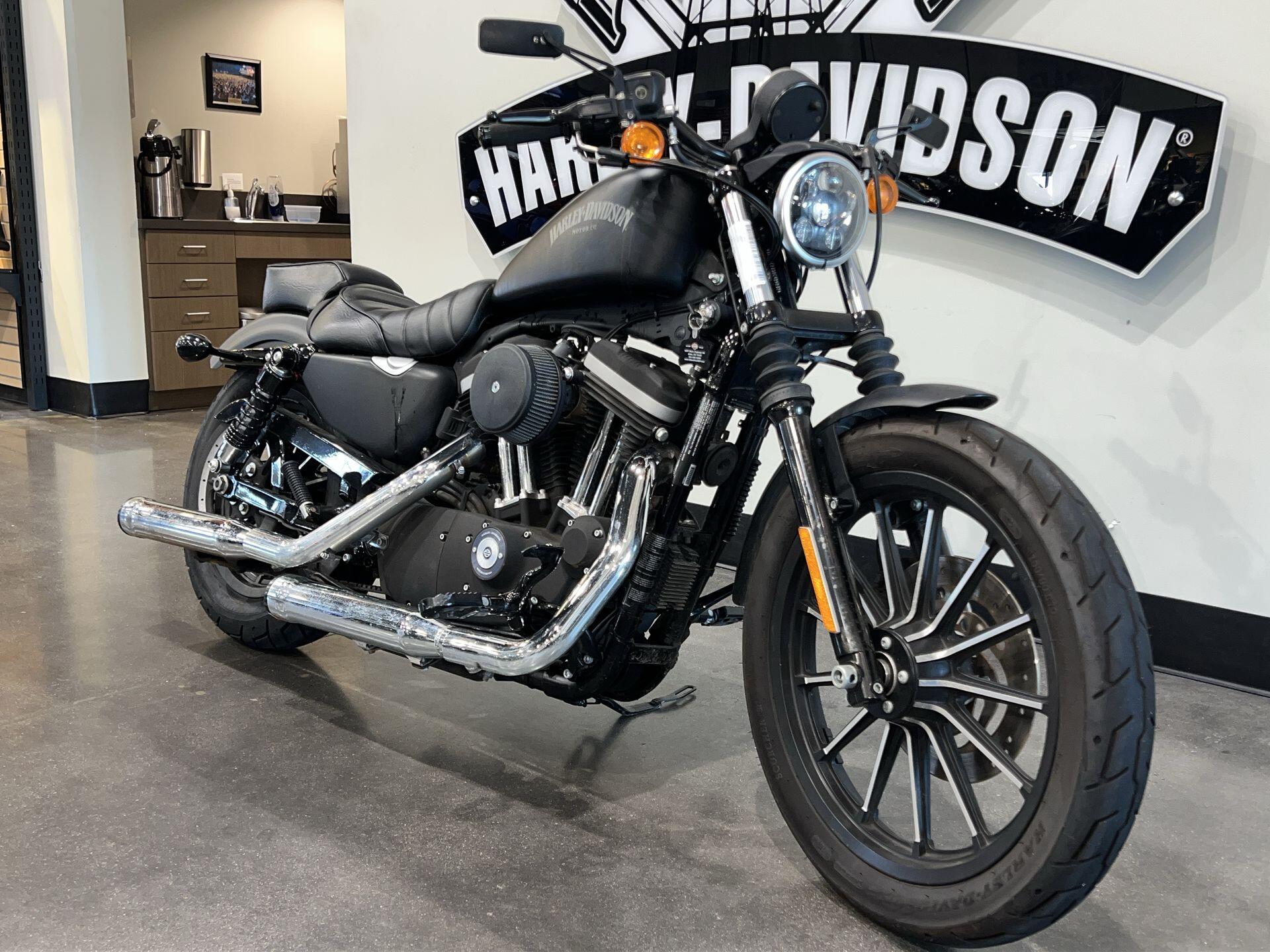 2013 Harley-Davidson® Iron 883™ XL 883N, photo 3