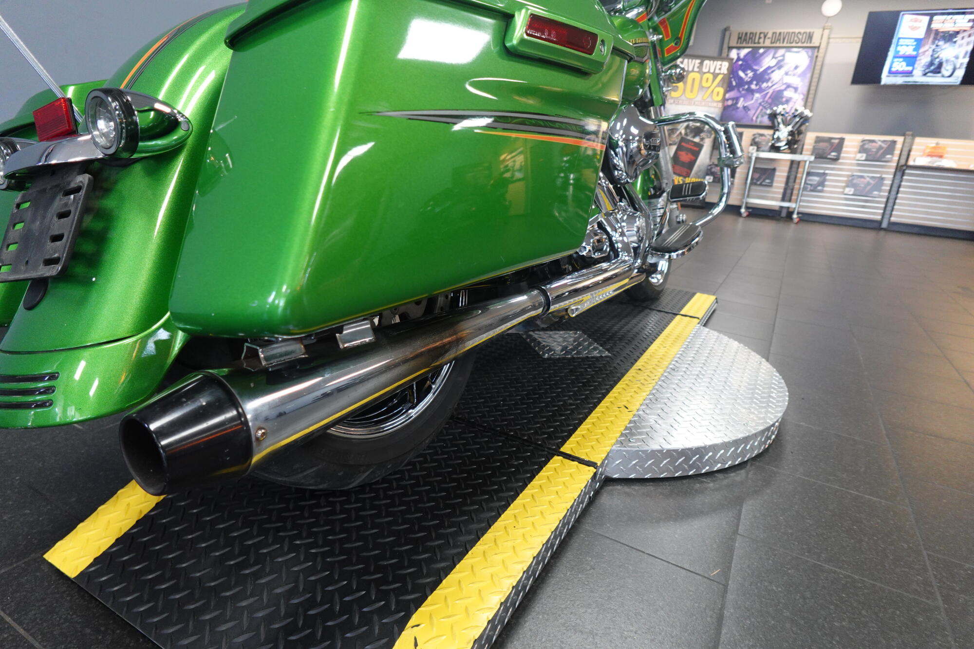 2015 Harley-Davidson® Street Glide® FLHX, photo 12