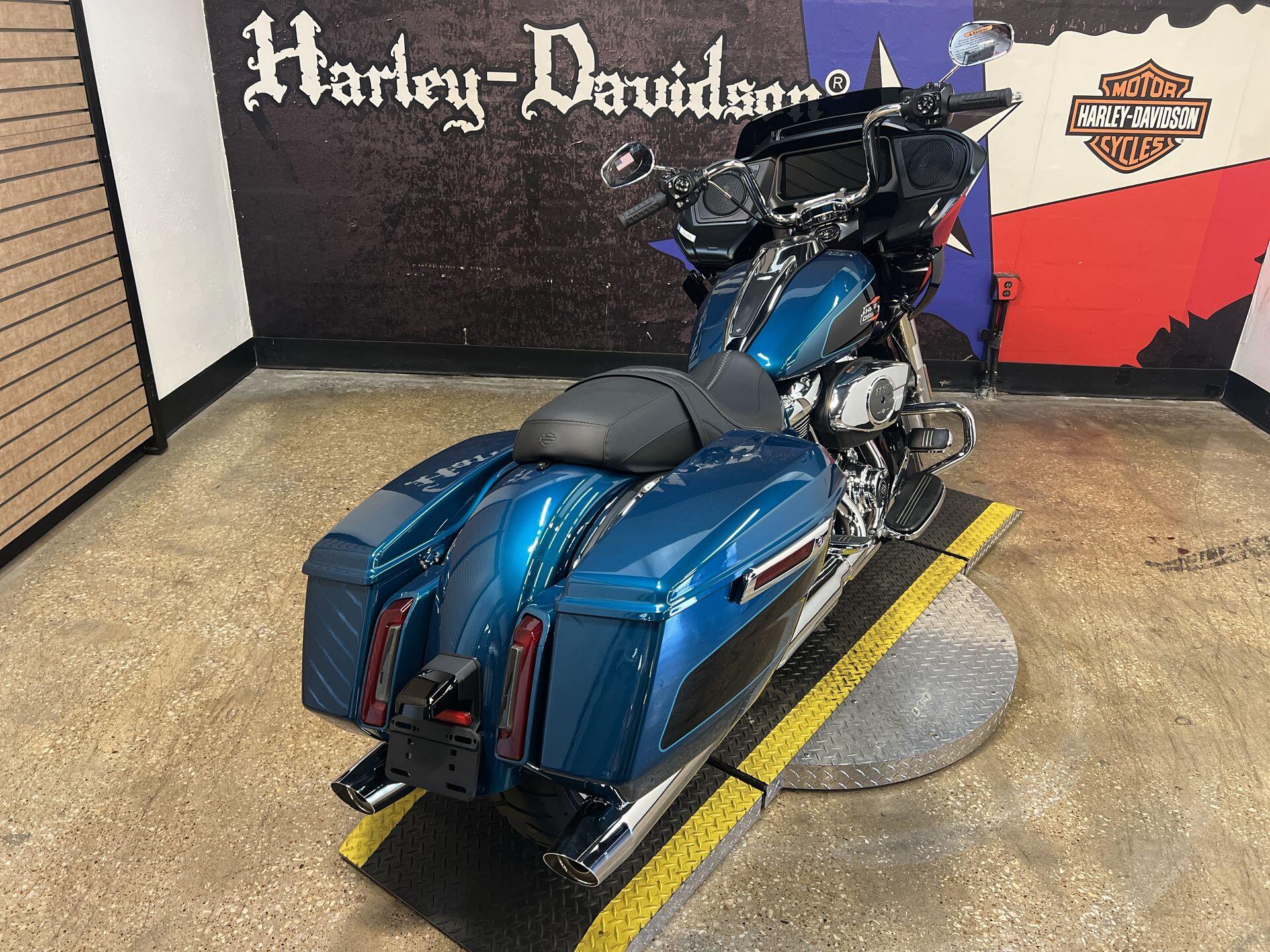 2026 Harley-Davidson® Road Glide® FLTRX, photo 9