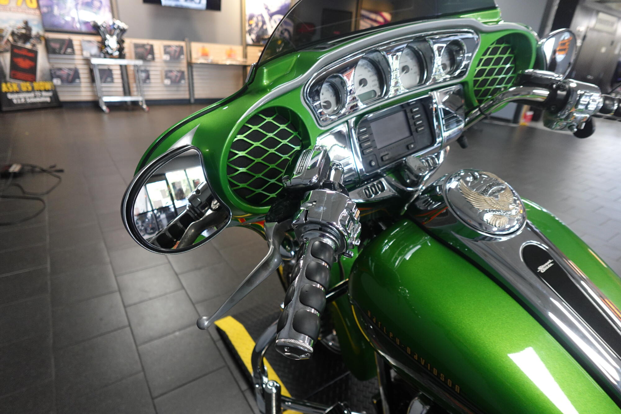 2015 Harley-Davidson® Street Glide® FLHX, photo 14