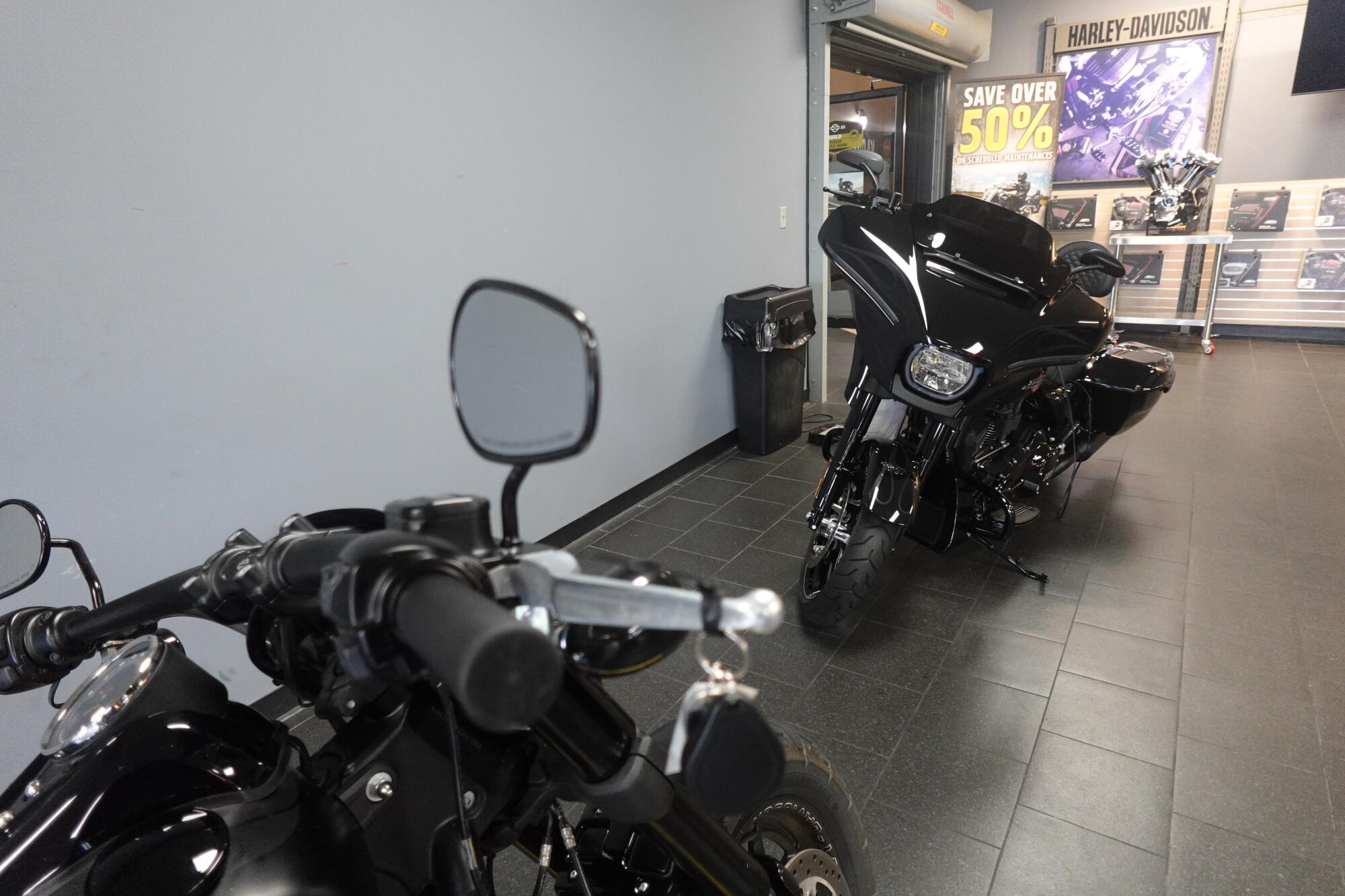 2018 Harley-Davidson® Fat Bob® 114 Black Denim, photo 11