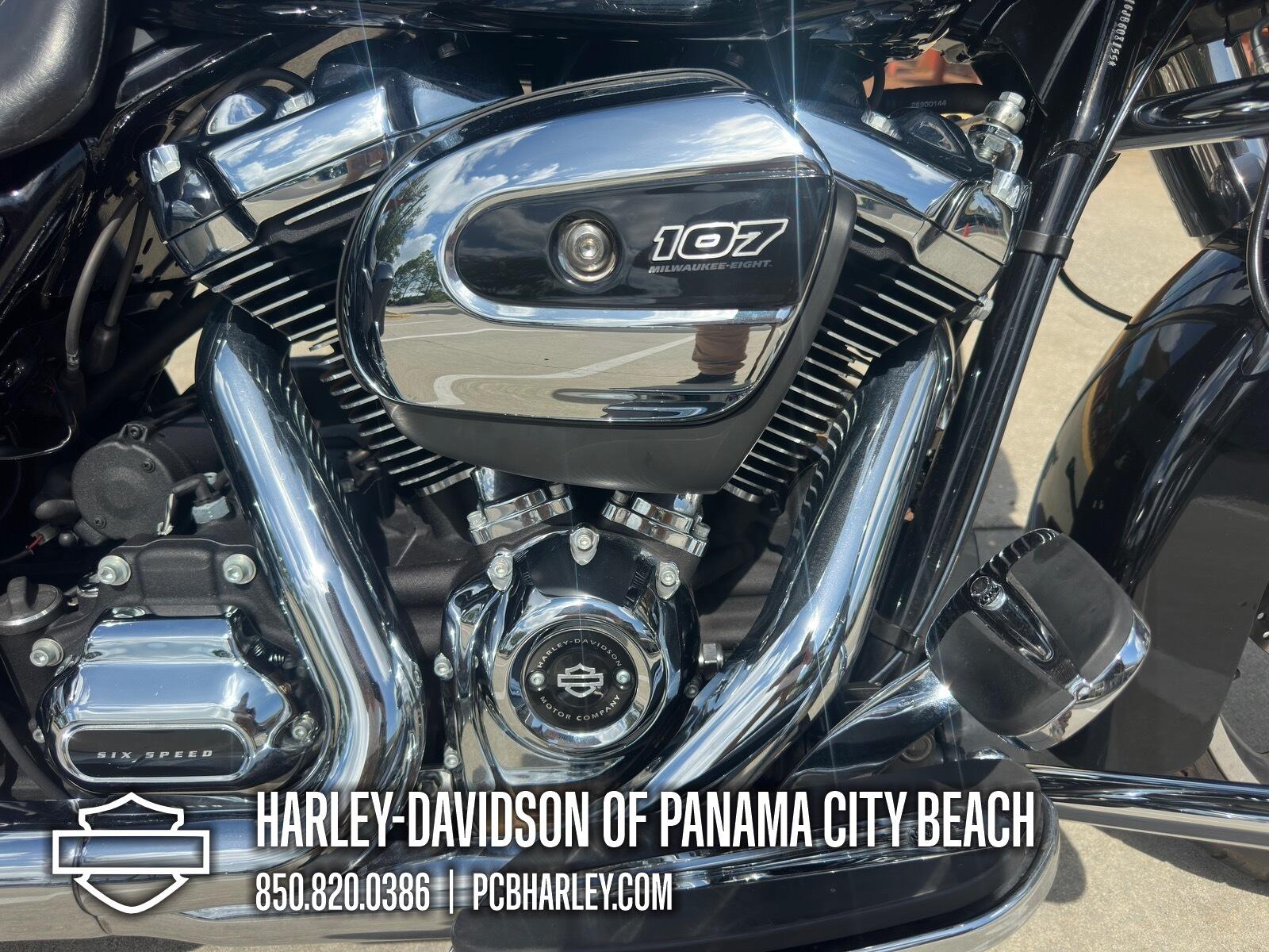2018 Harley-Davidson® Street Glide®, photo 13