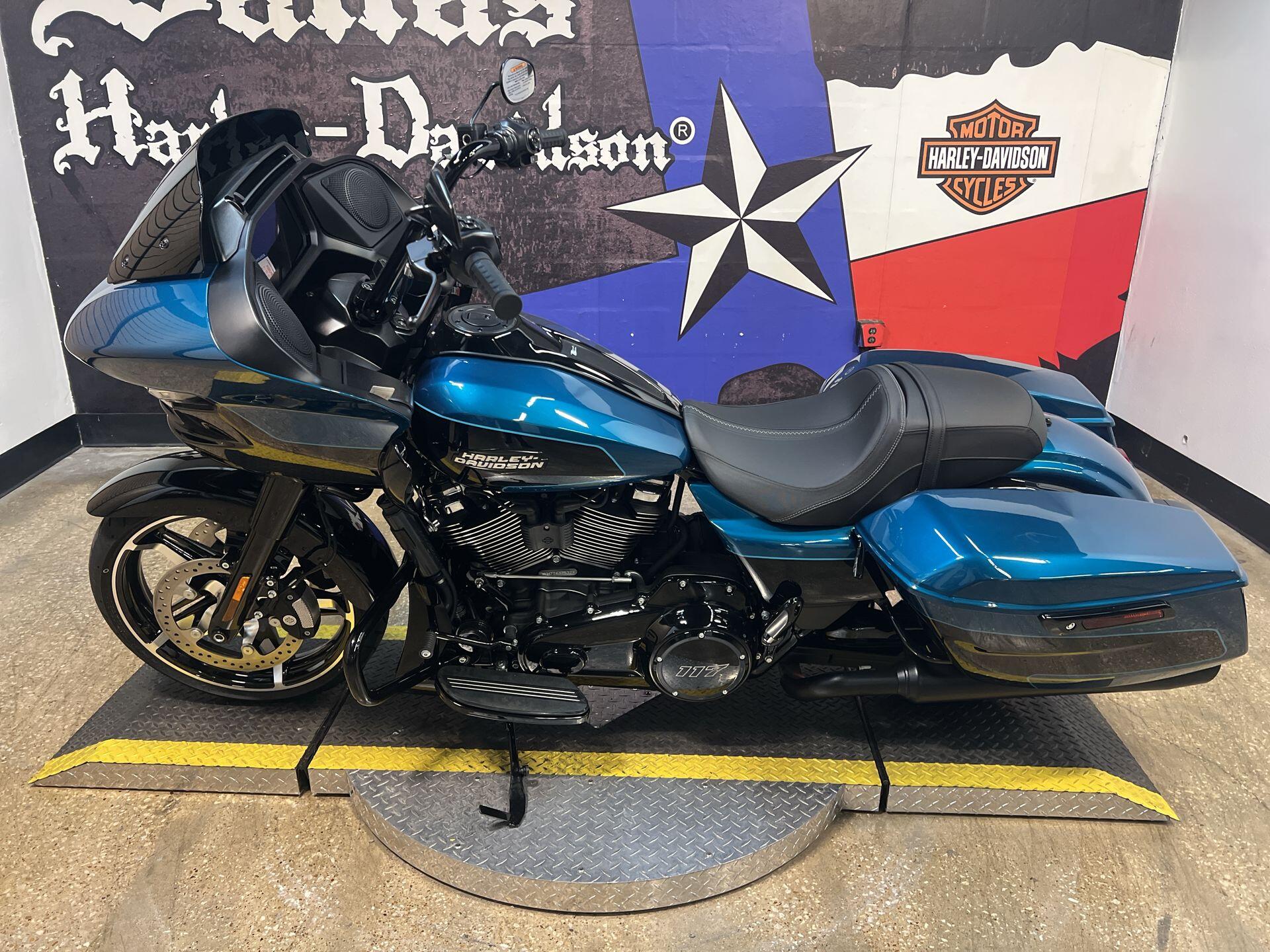 2026 Harley-Davidson® Road Glide® FLTRX, photo 4
