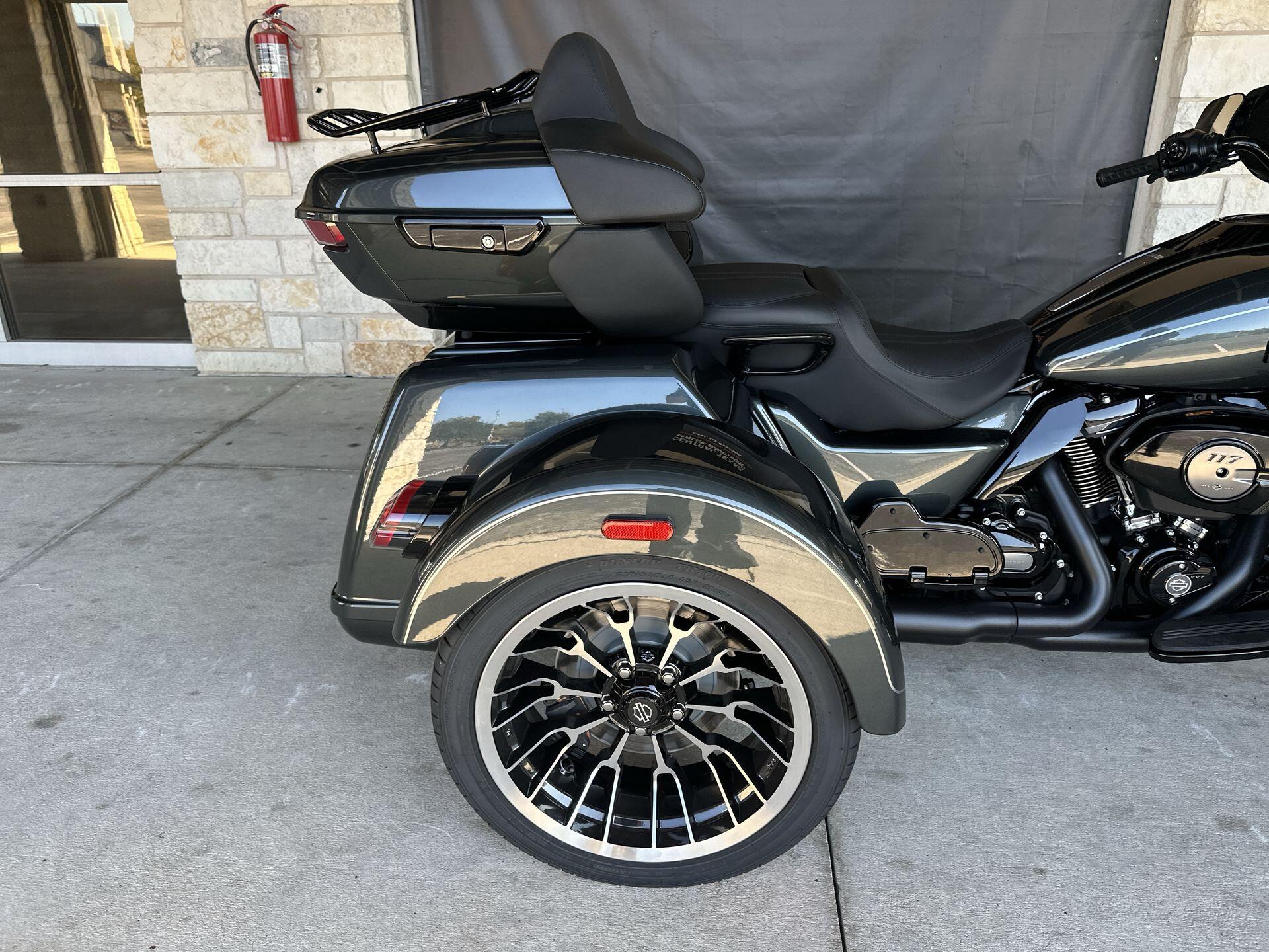 2026 Harley-Davidson® Street Glide 3 Limited FLHLT, photo 19
