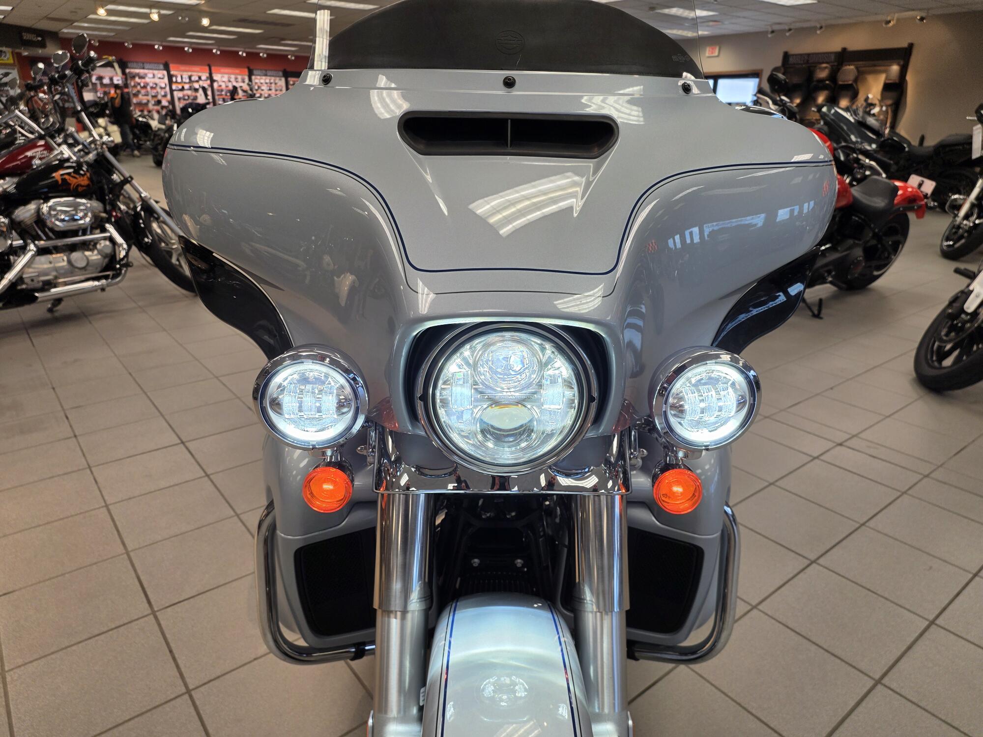 FLHTCUTG 2023 Tri Glide® Ultra, photo 23