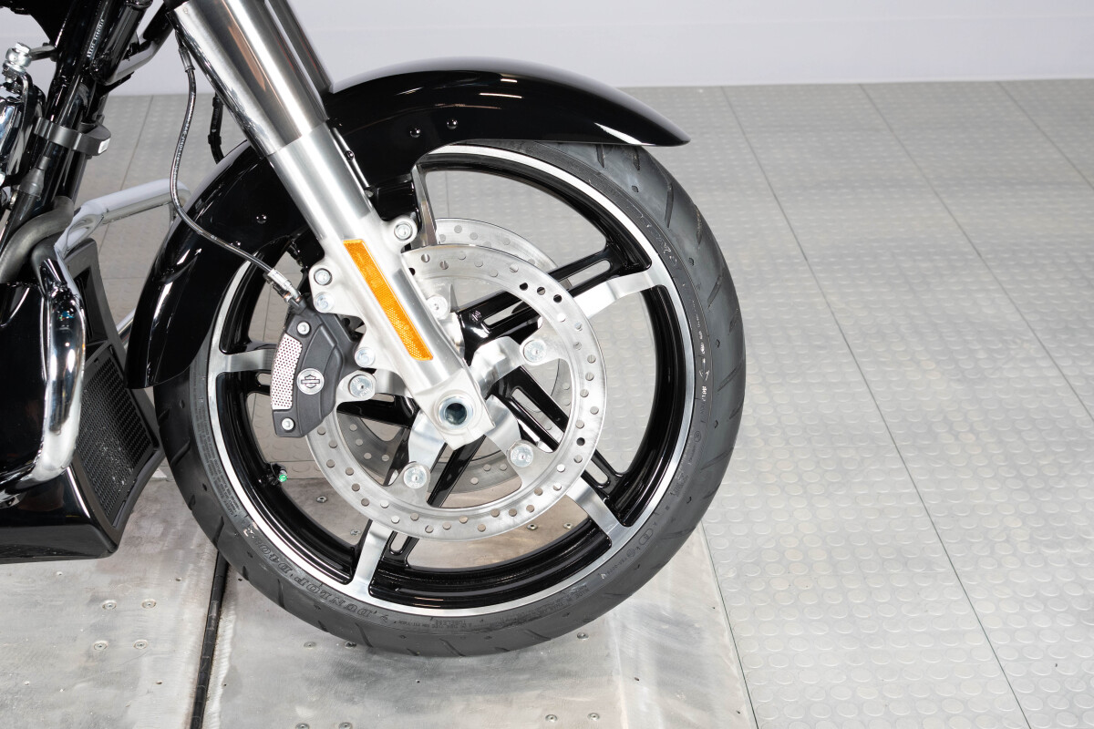 2026 Harley-Davidson® Road Glide™ FLTRX, photo 13