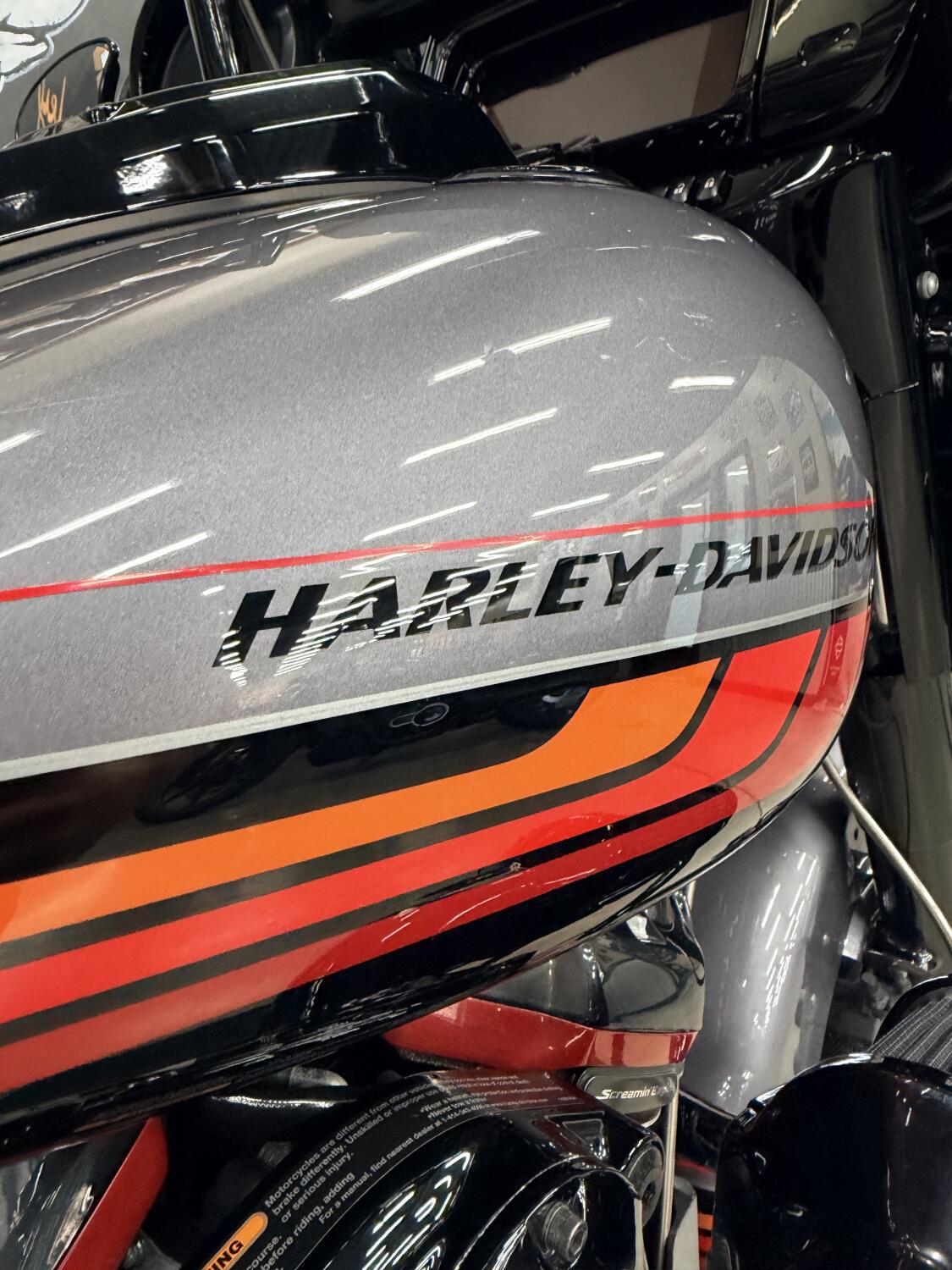 2020 Harley-Davidson® CVO™ Street Glide® FLHXSE, photo 4