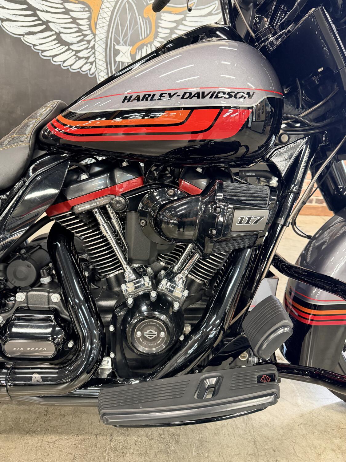 2020 Harley-Davidson® CVO™ Street Glide® FLHXSE, photo 3