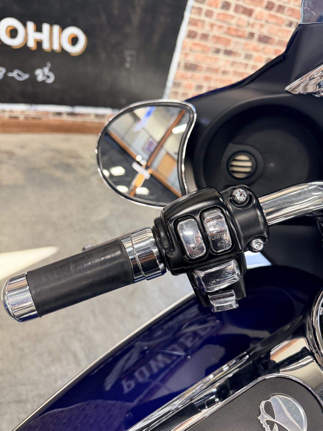2007 Harley-Davidson® Street Glide® FLHX, photo 6