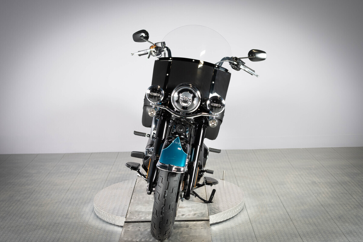2026 Harley-Davidson® Heritage Classic FLHC, photo 3