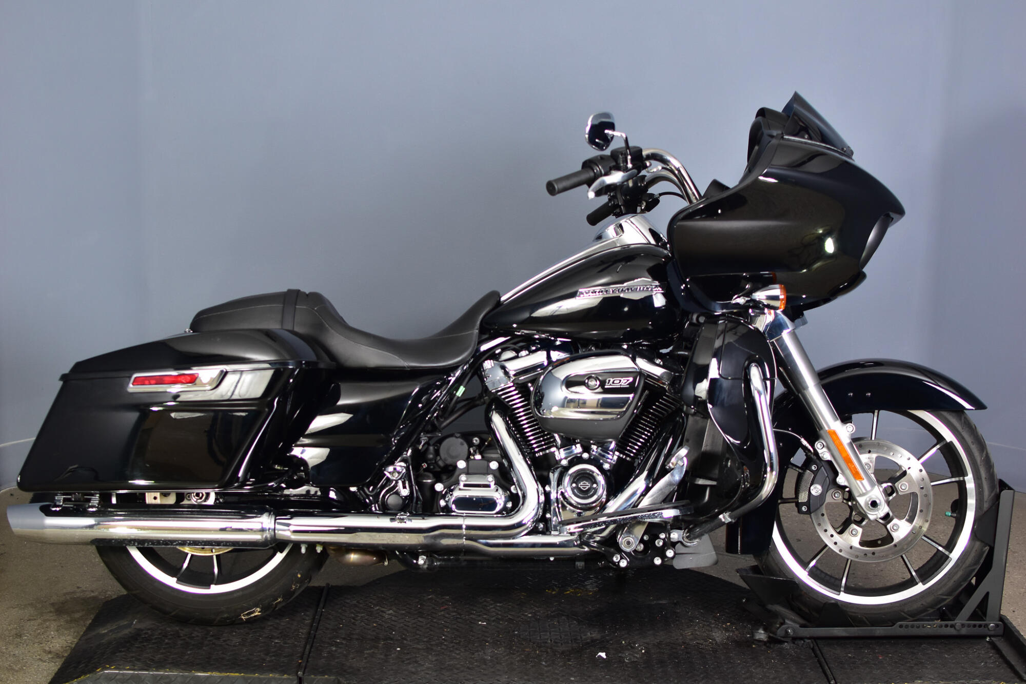 2022 Harley-Davidson® Road Glide® Vivid Black