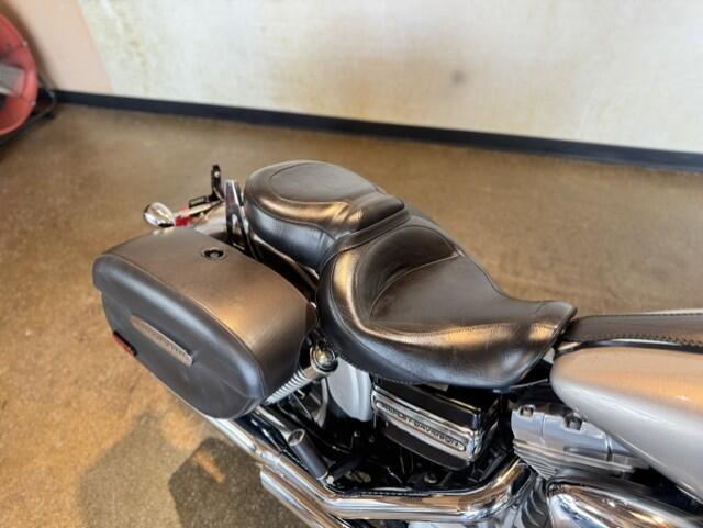 2008 Super Glide® FXD, photo 7