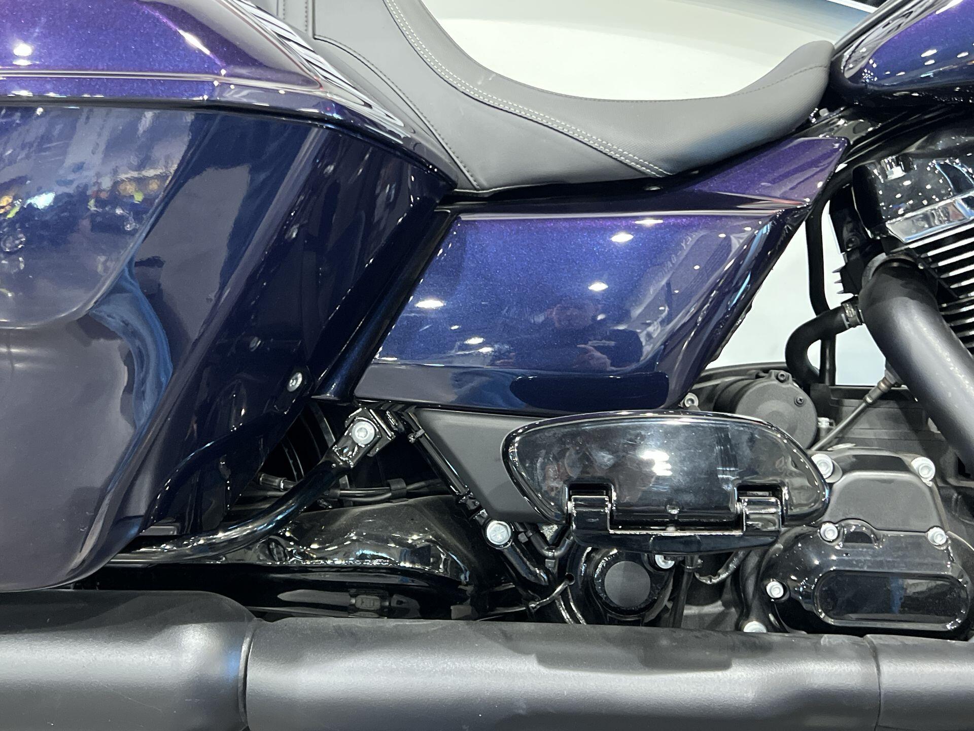 2025 Harley-Davidson® Road Glide™ FLTRX, photo 8