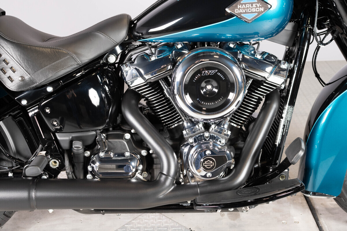 2026 Harley-Davidson® Heritage Classic FLHC, photo 12