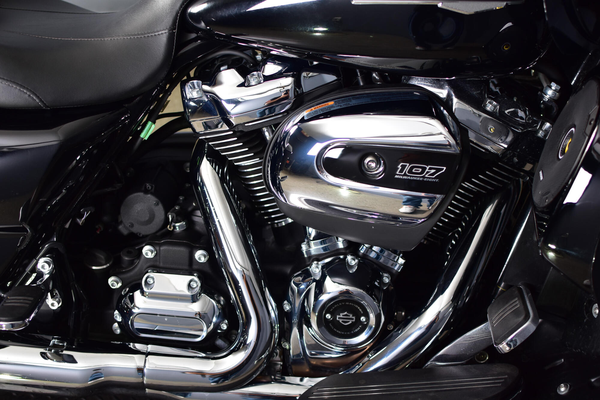 2022 Harley-Davidson® Road Glide® Vivid Black, photo 11